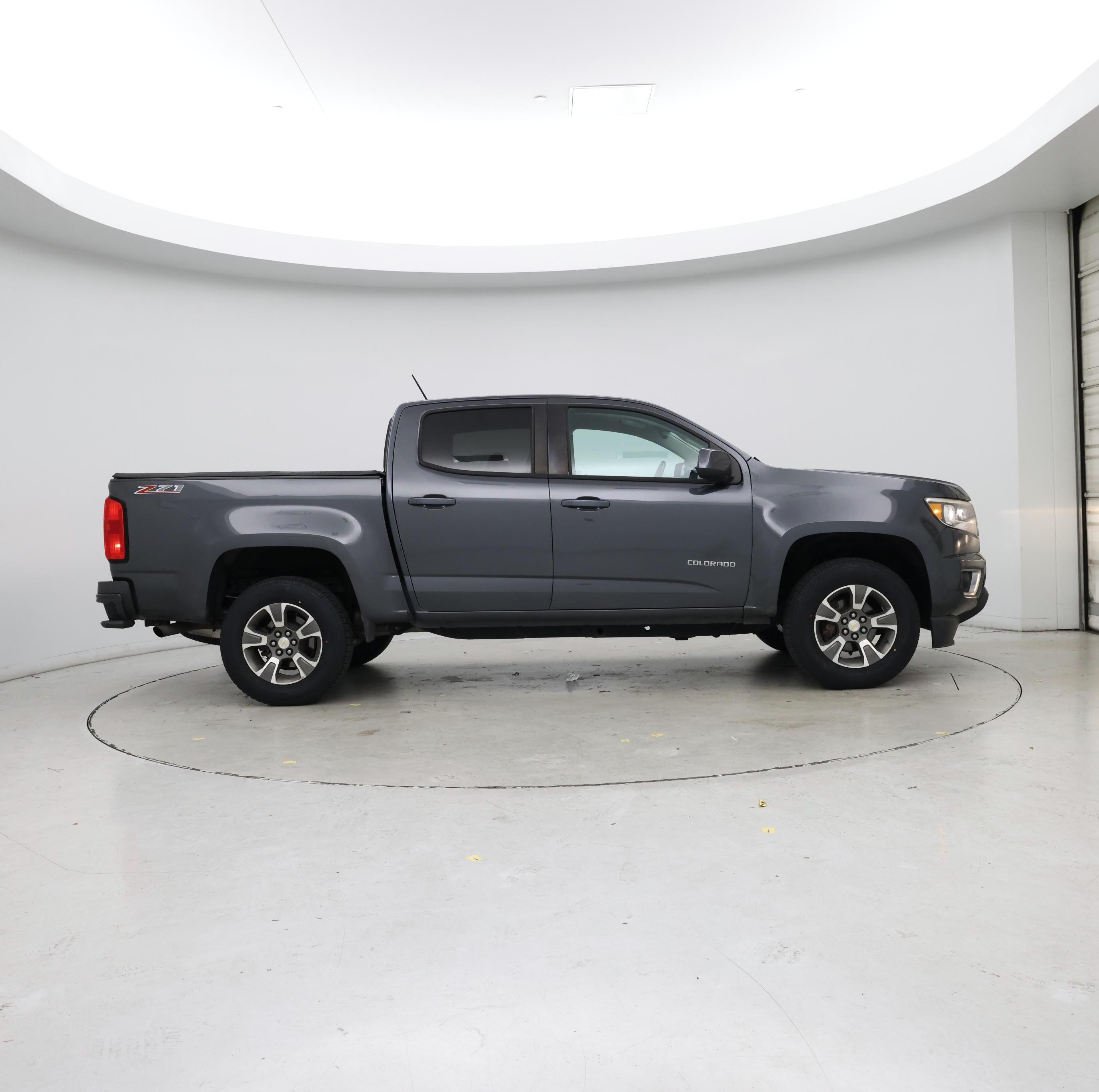 Thumbnail: 2017 Chevrolet Colorado - 7