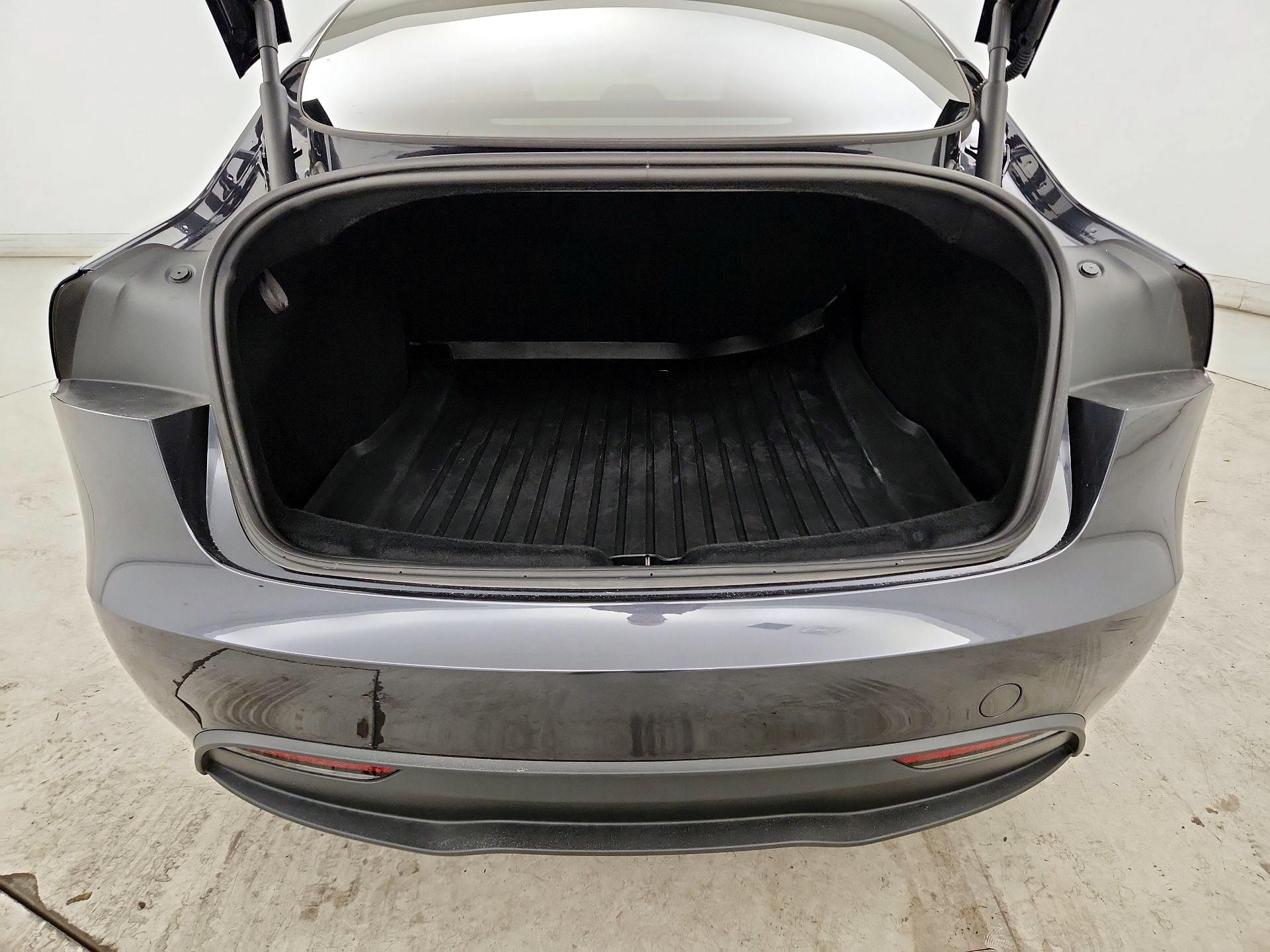 Thumbnail: 2025 Tesla Model 3 - 20