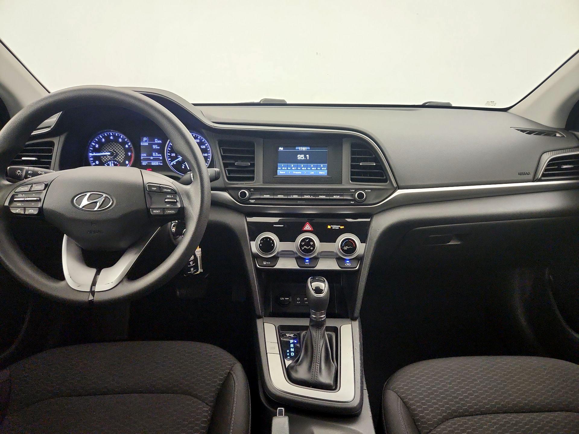 Thumbnail: 2019 Hyundai Elantra - 9