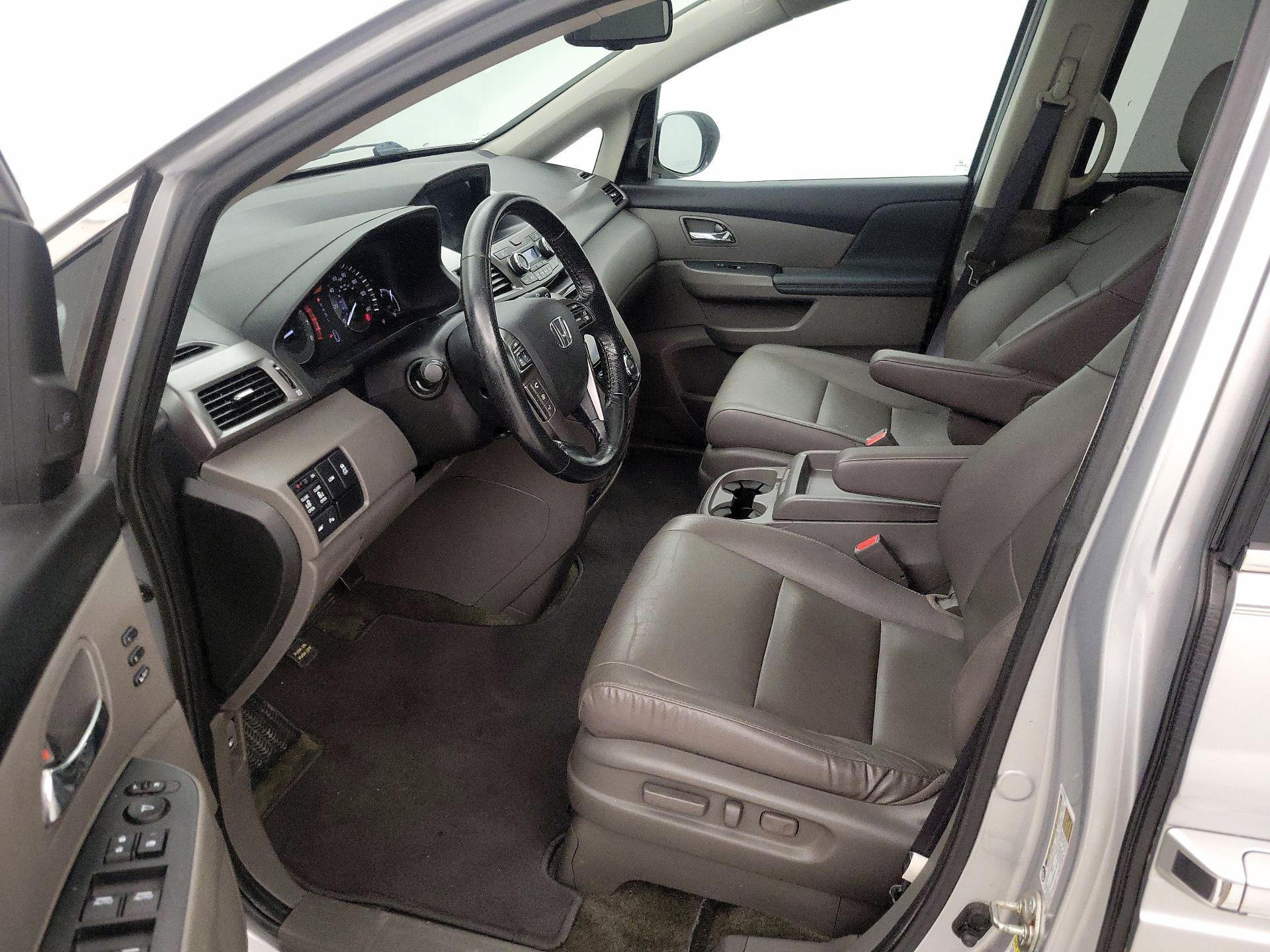 Thumbnail: 2015 Honda Odyssey - 11