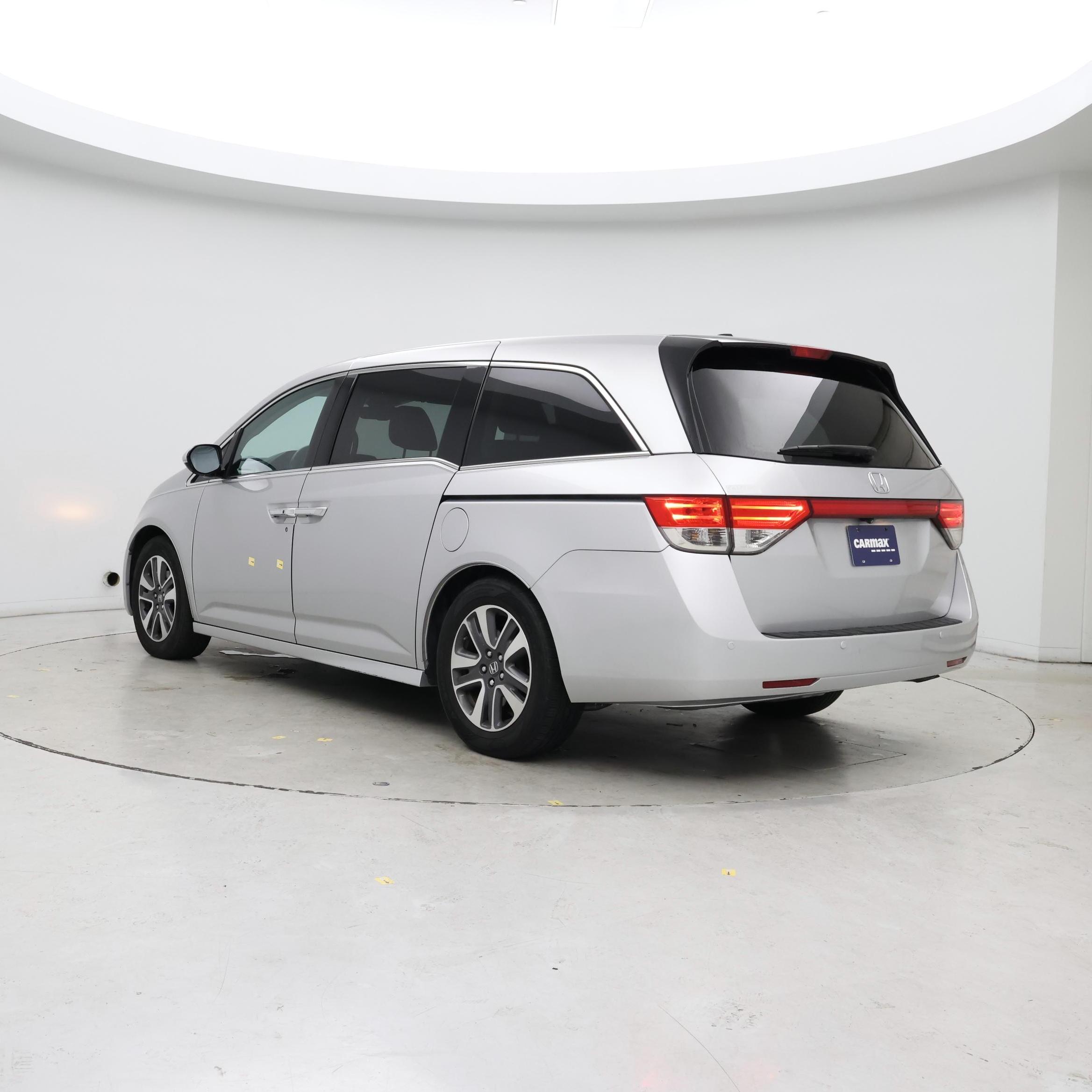 Thumbnail: 2015 Honda Odyssey - 2
