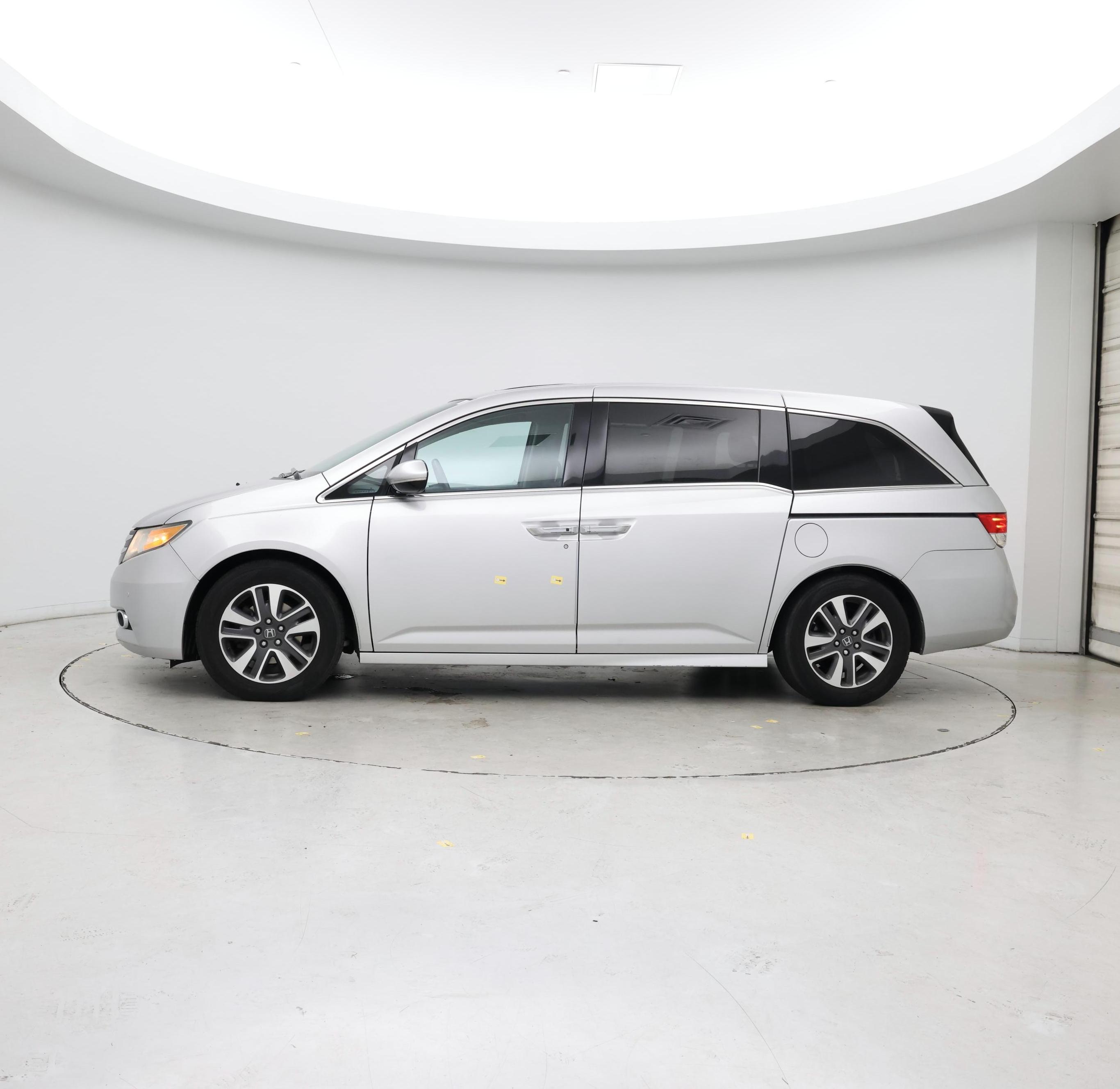 Thumbnail: 2015 Honda Odyssey - 3