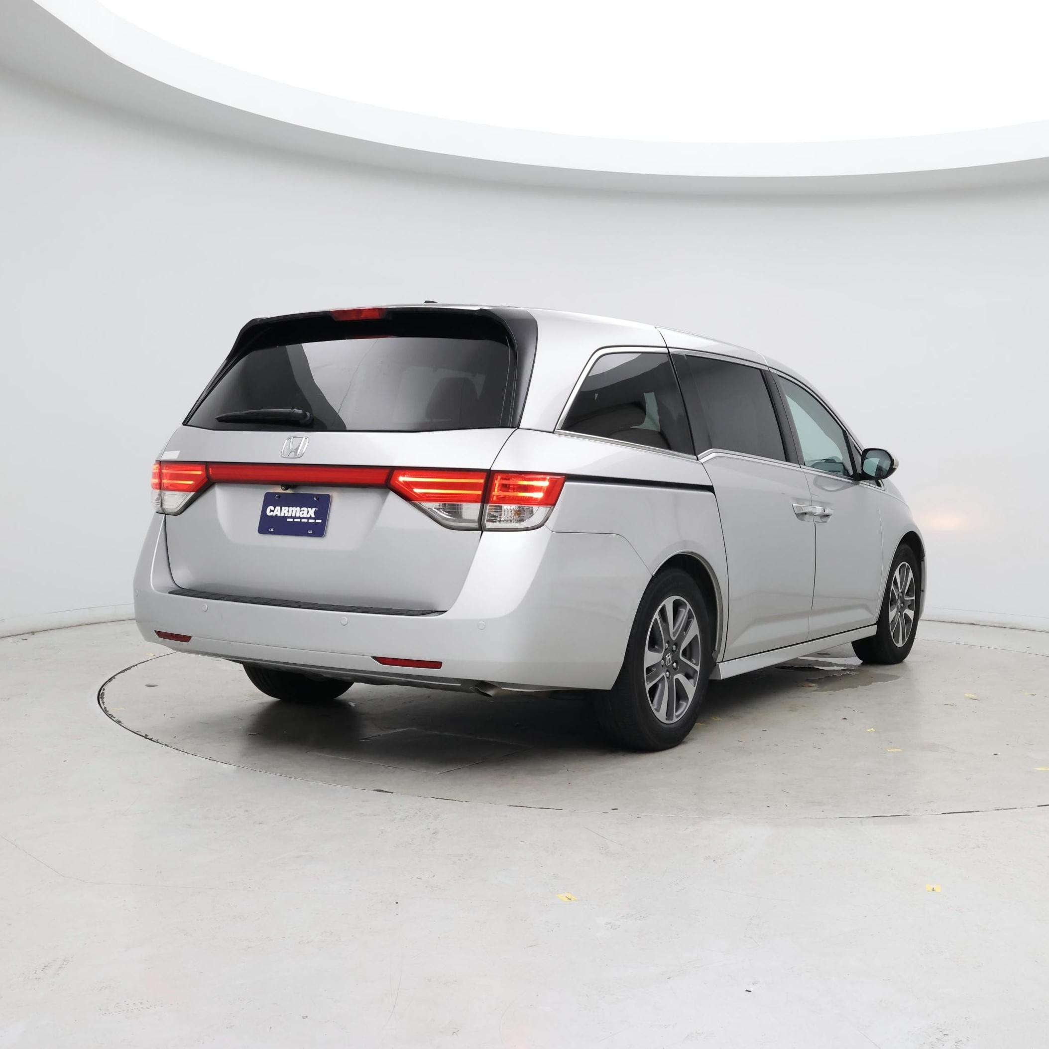 Thumbnail: 2015 Honda Odyssey - 8