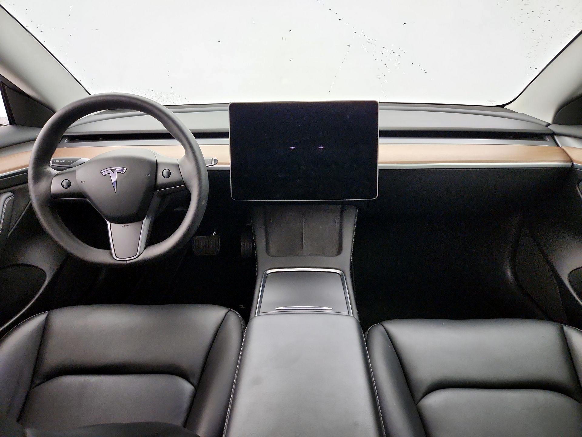 Thumbnail: 2023 Tesla Model 3 - 9