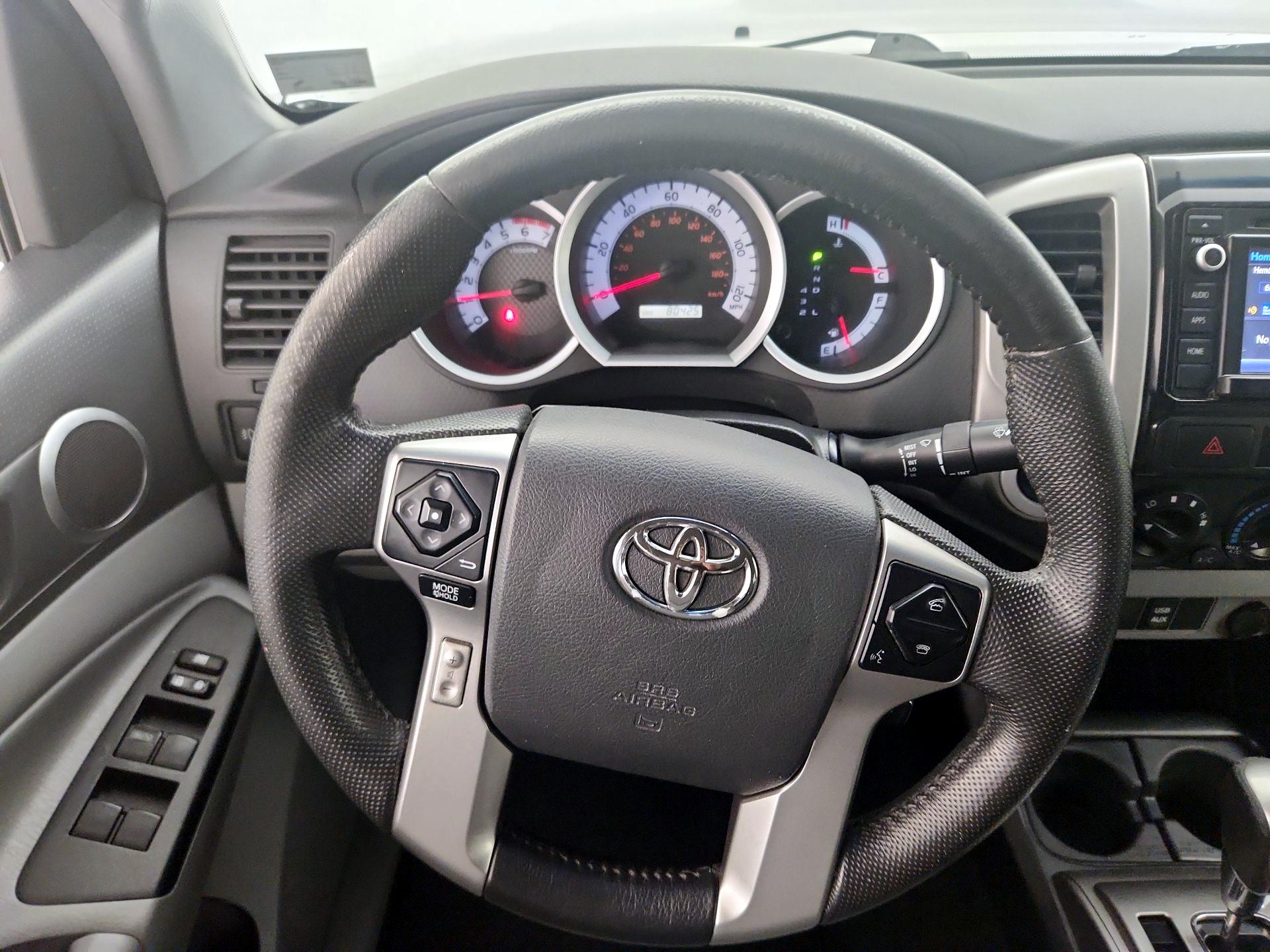 Thumbnail: 2015 Toyota Tacoma - 10