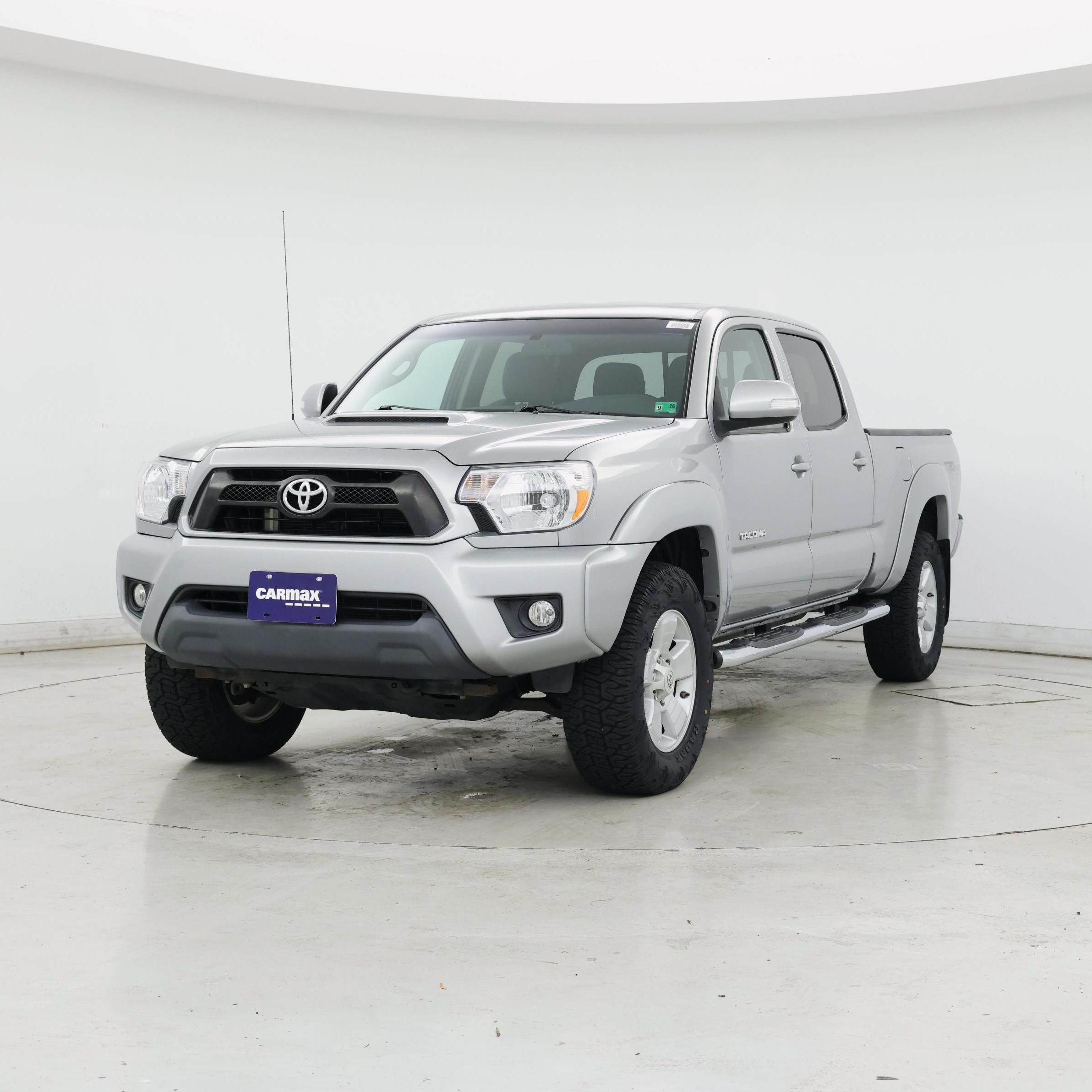 Thumbnail: 2015 Toyota Tacoma - 4