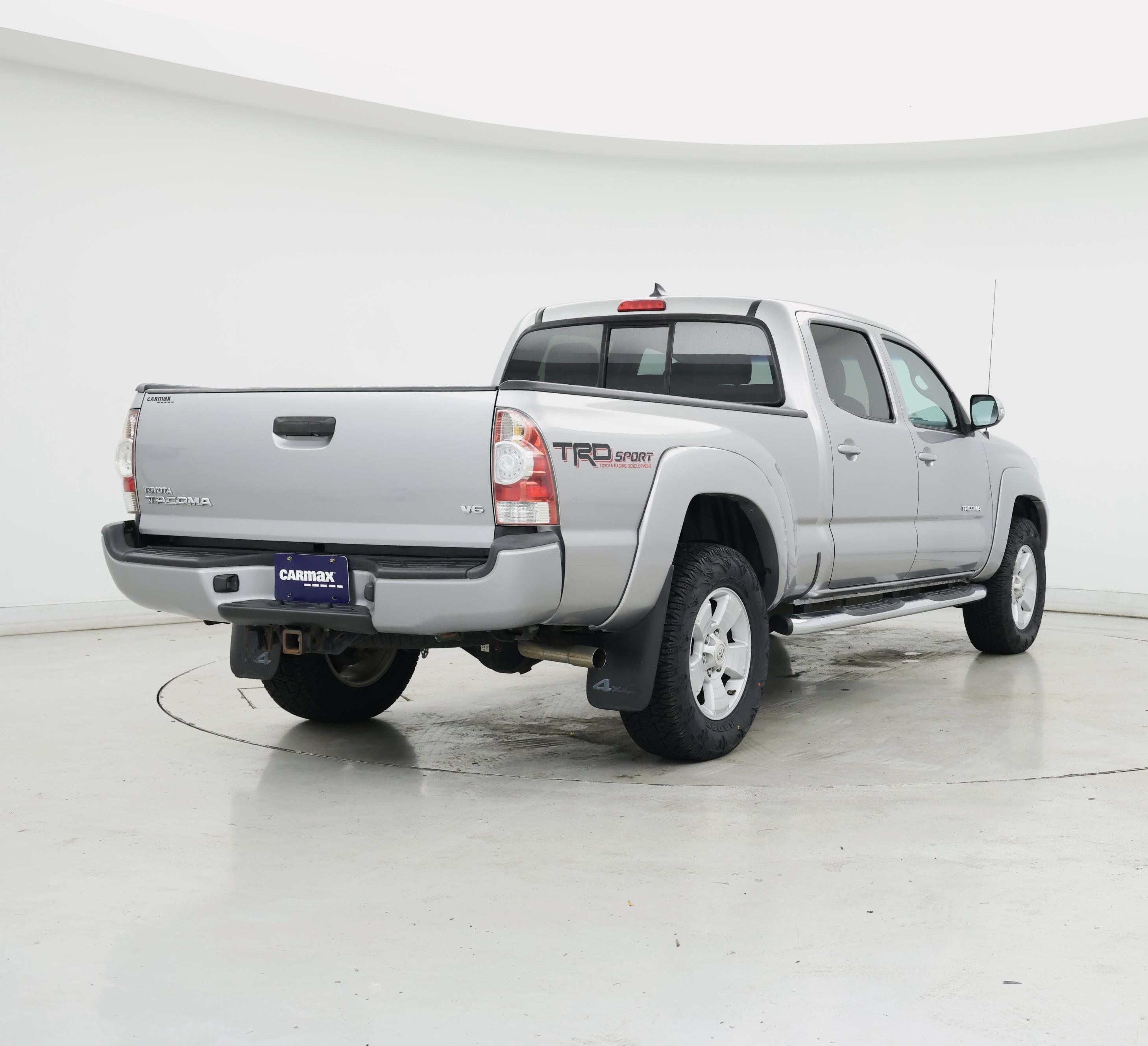 Thumbnail: 2015 Toyota Tacoma - 8