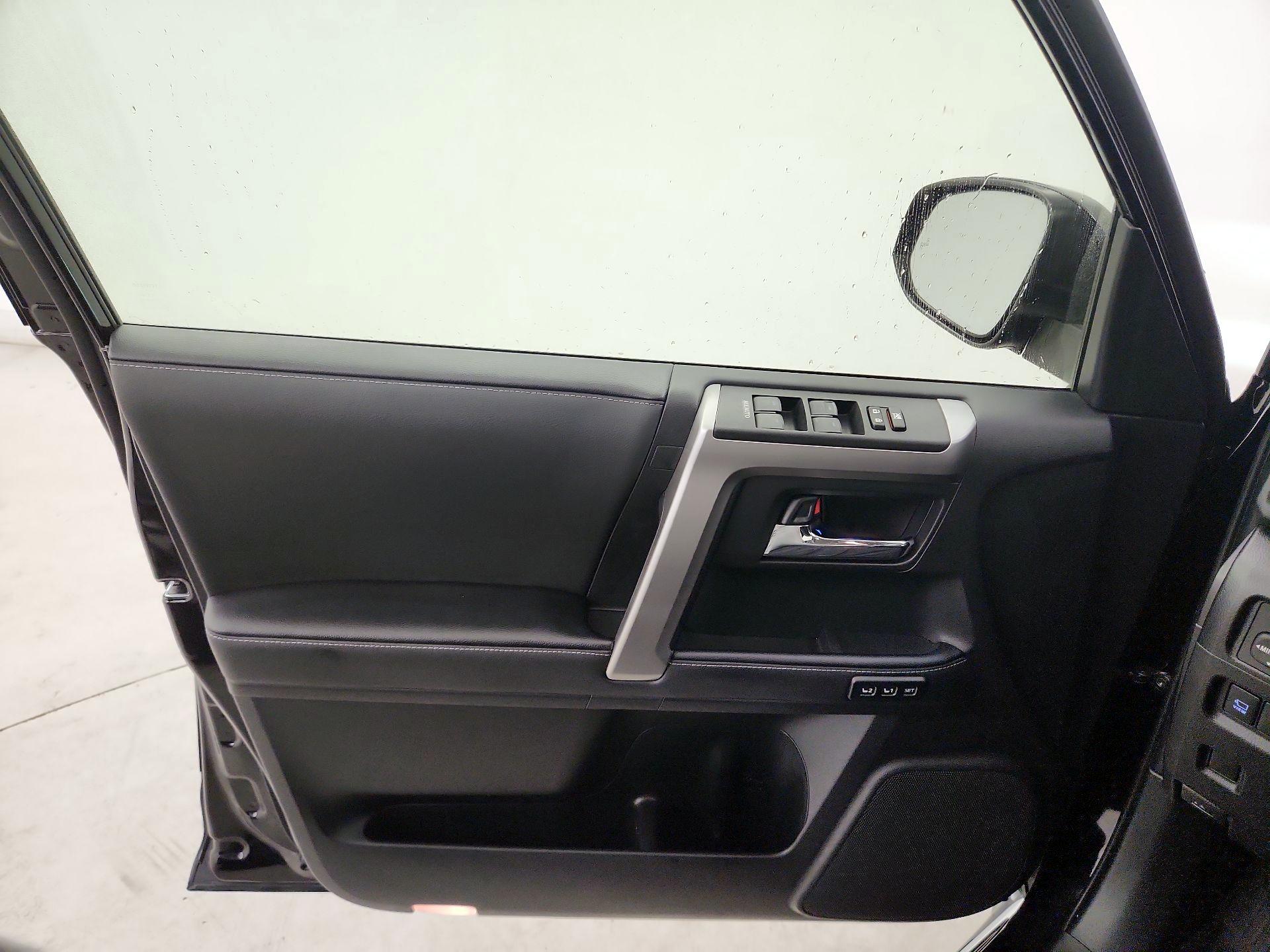 Thumbnail: 2023 Toyota 4Runner - 12