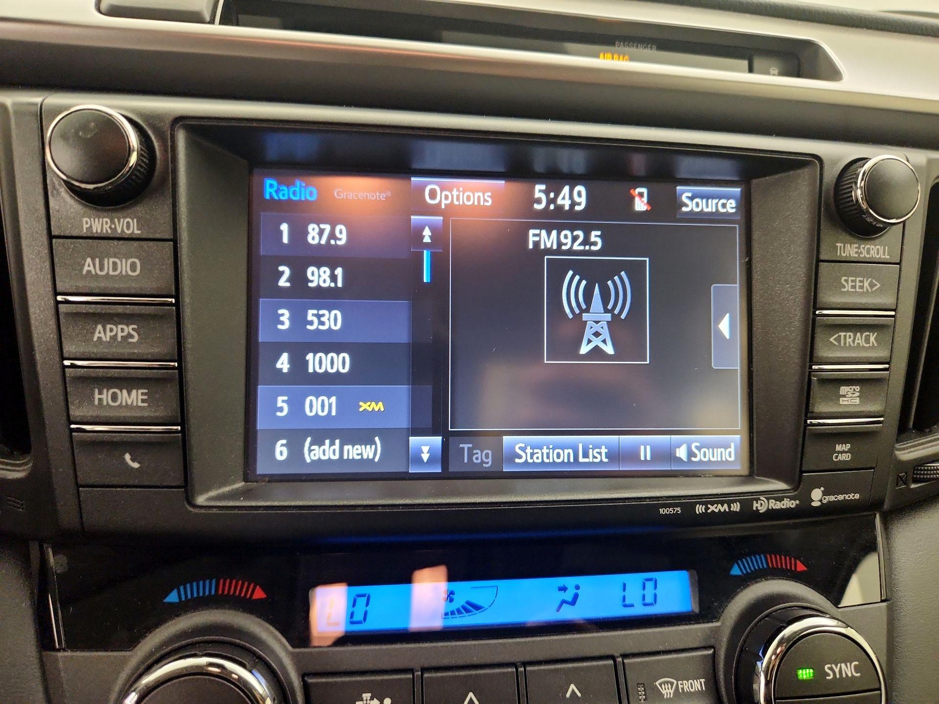 Thumbnail: 2016 Toyota RAV4 - 16