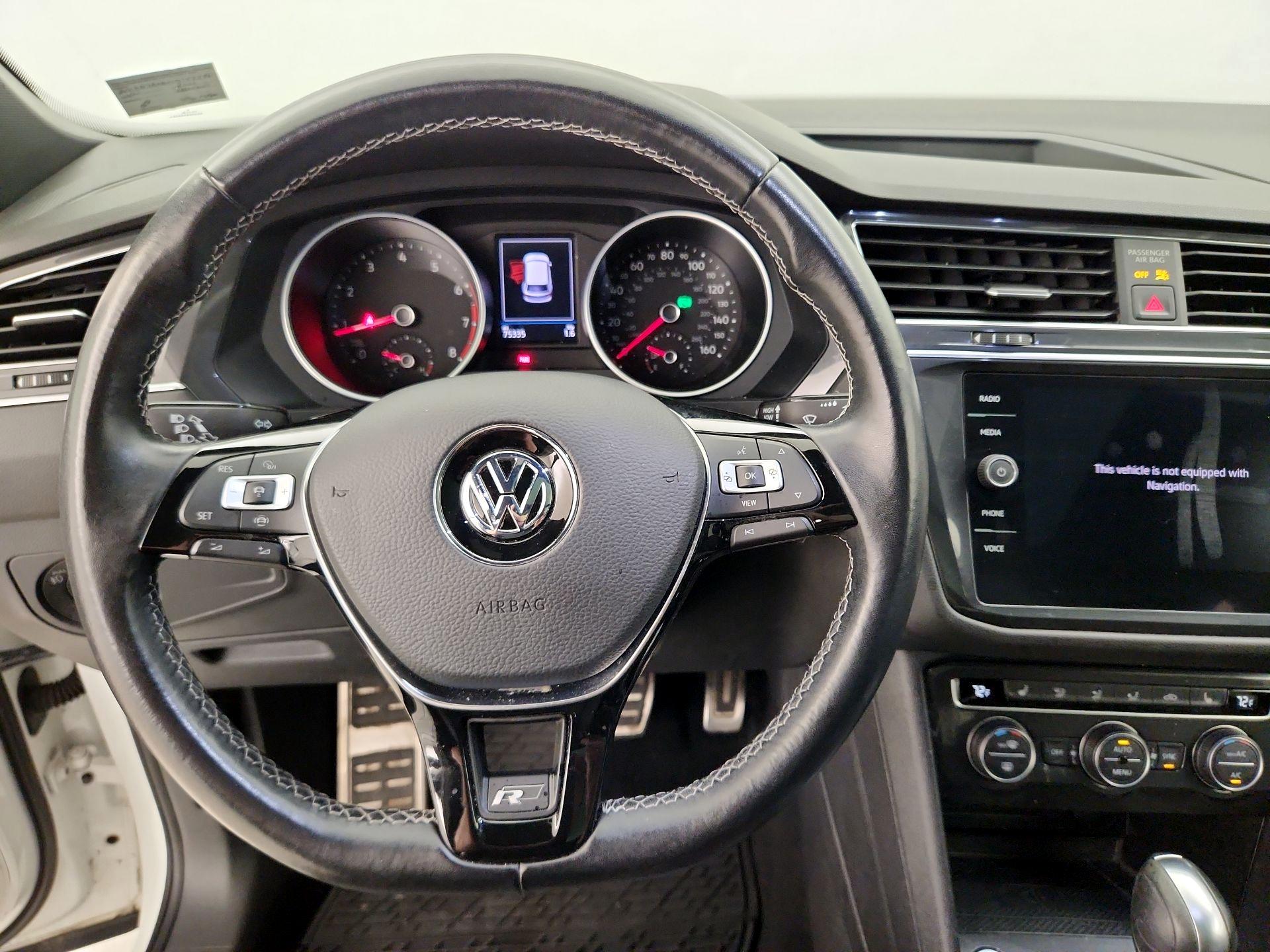 Thumbnail: 2021 Volkswagen Tiguan - 10