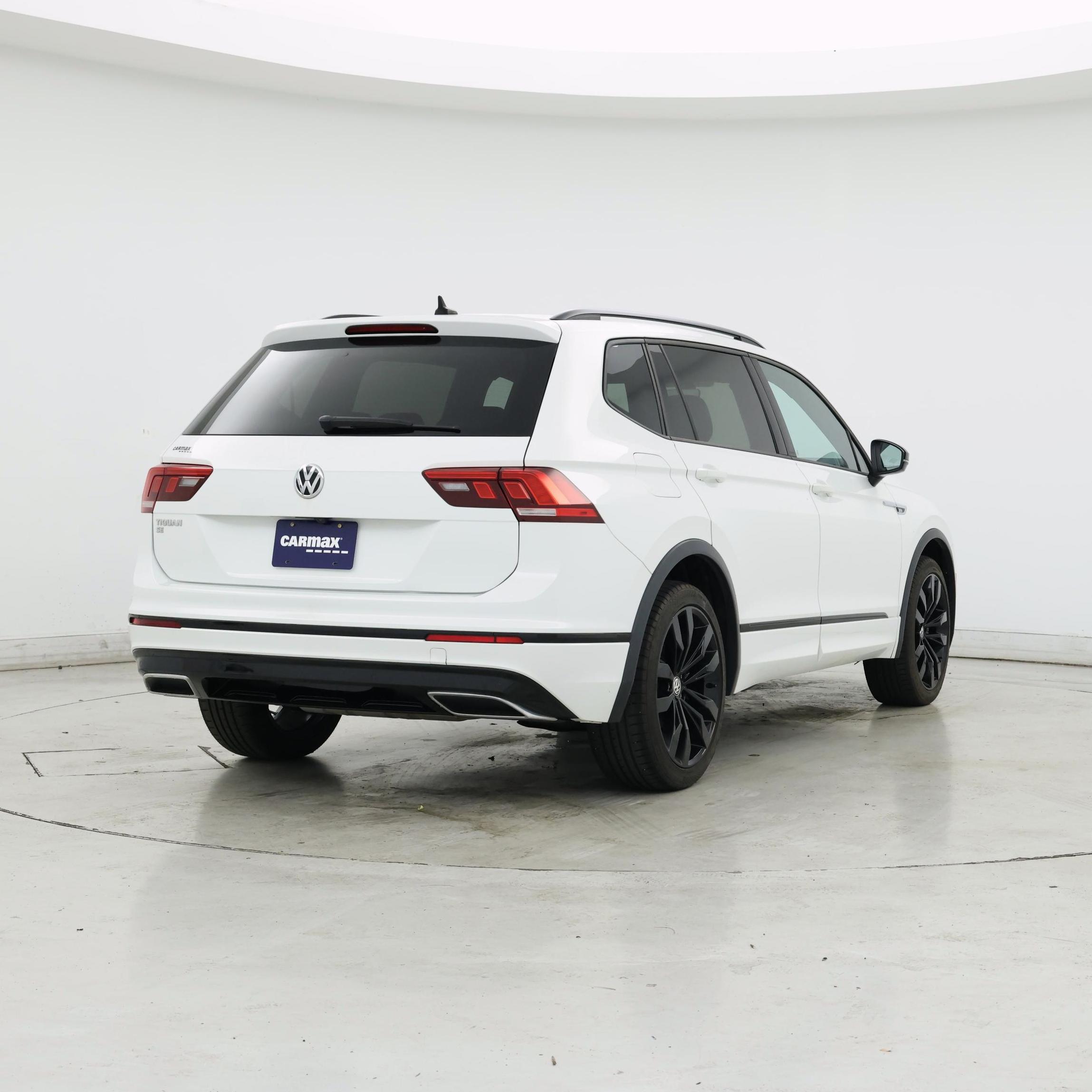 Thumbnail: 2021 Volkswagen Tiguan - 8