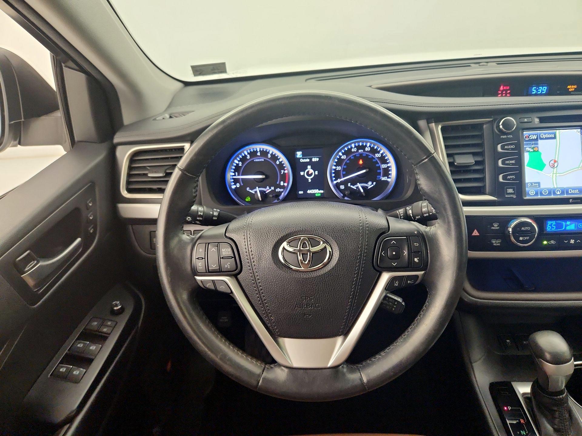 Thumbnail: 2018 Toyota Highlander - 10