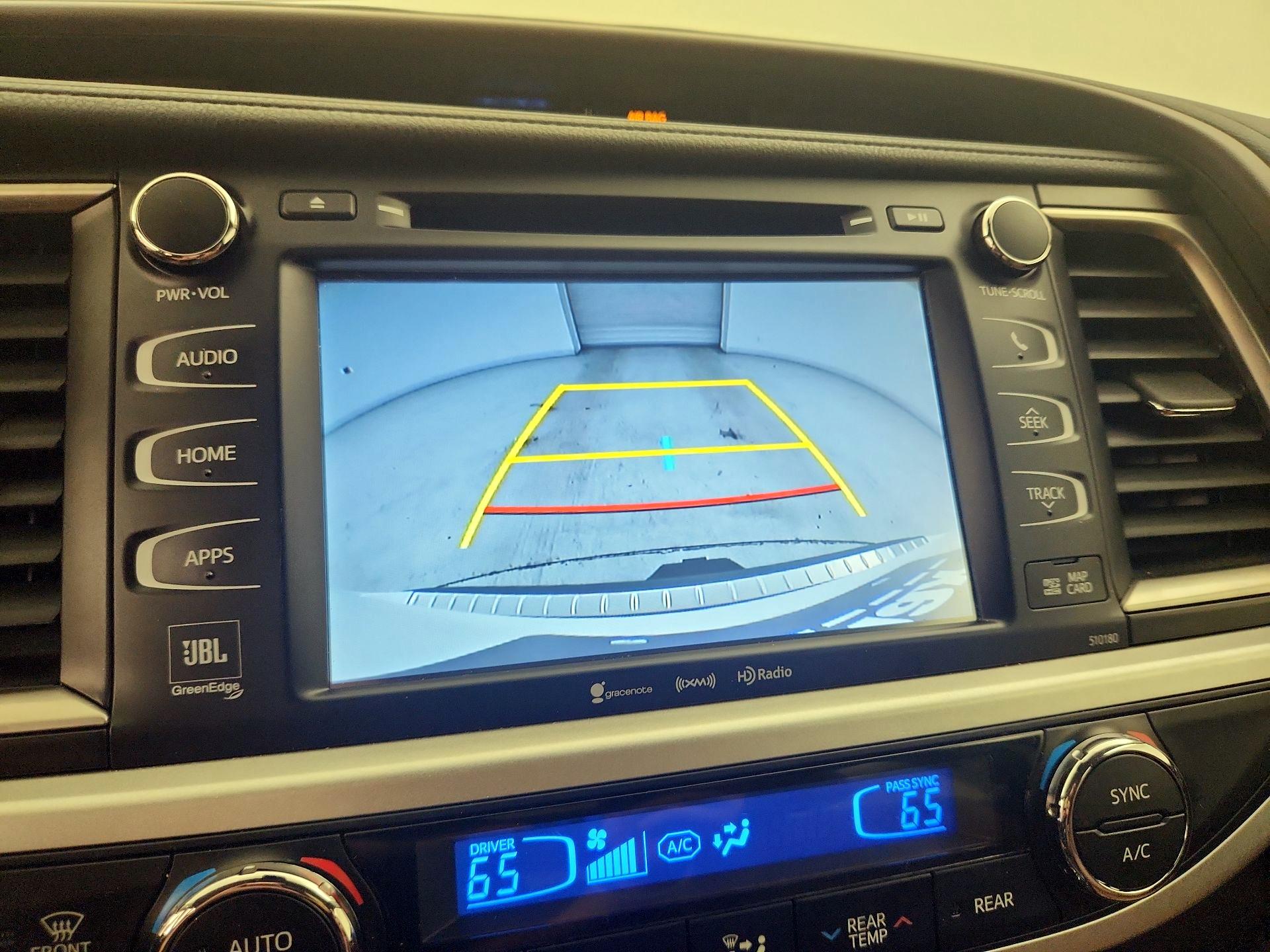 Thumbnail: 2018 Toyota Highlander - 15