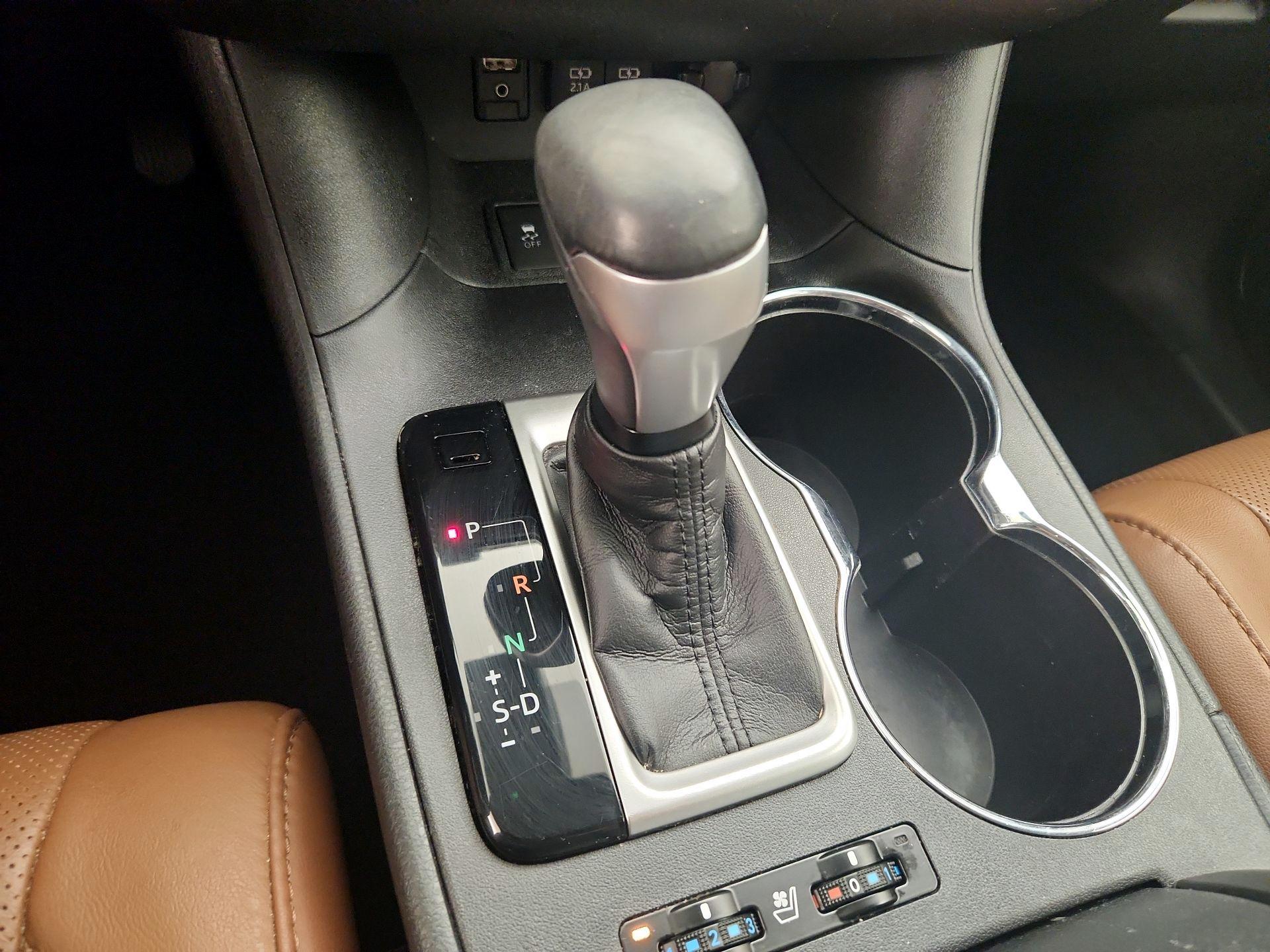 Thumbnail: 2018 Toyota Highlander - 18