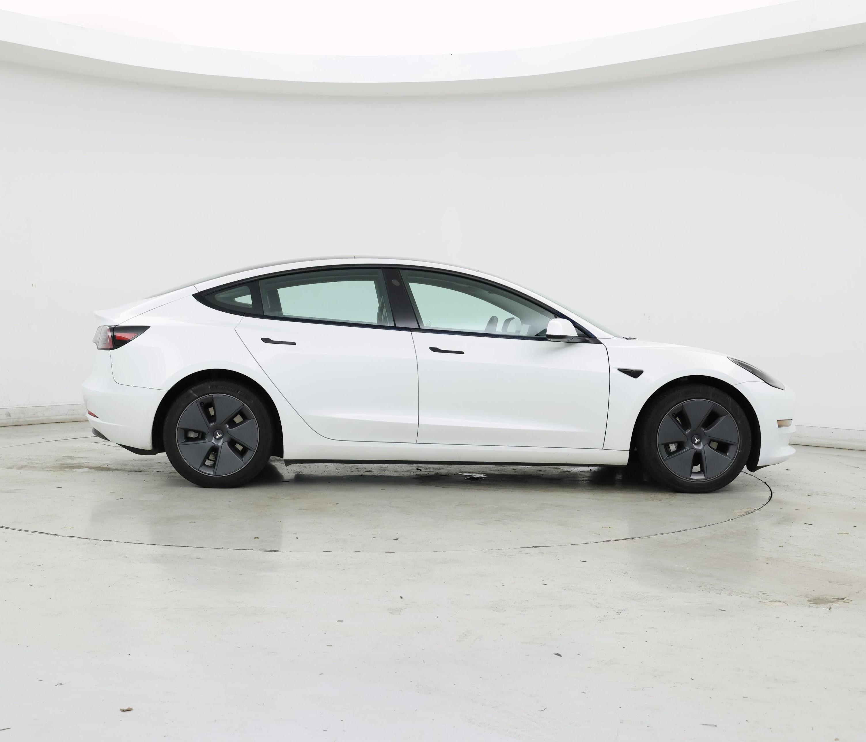 Thumbnail: 2023 Tesla Model 3 - 7