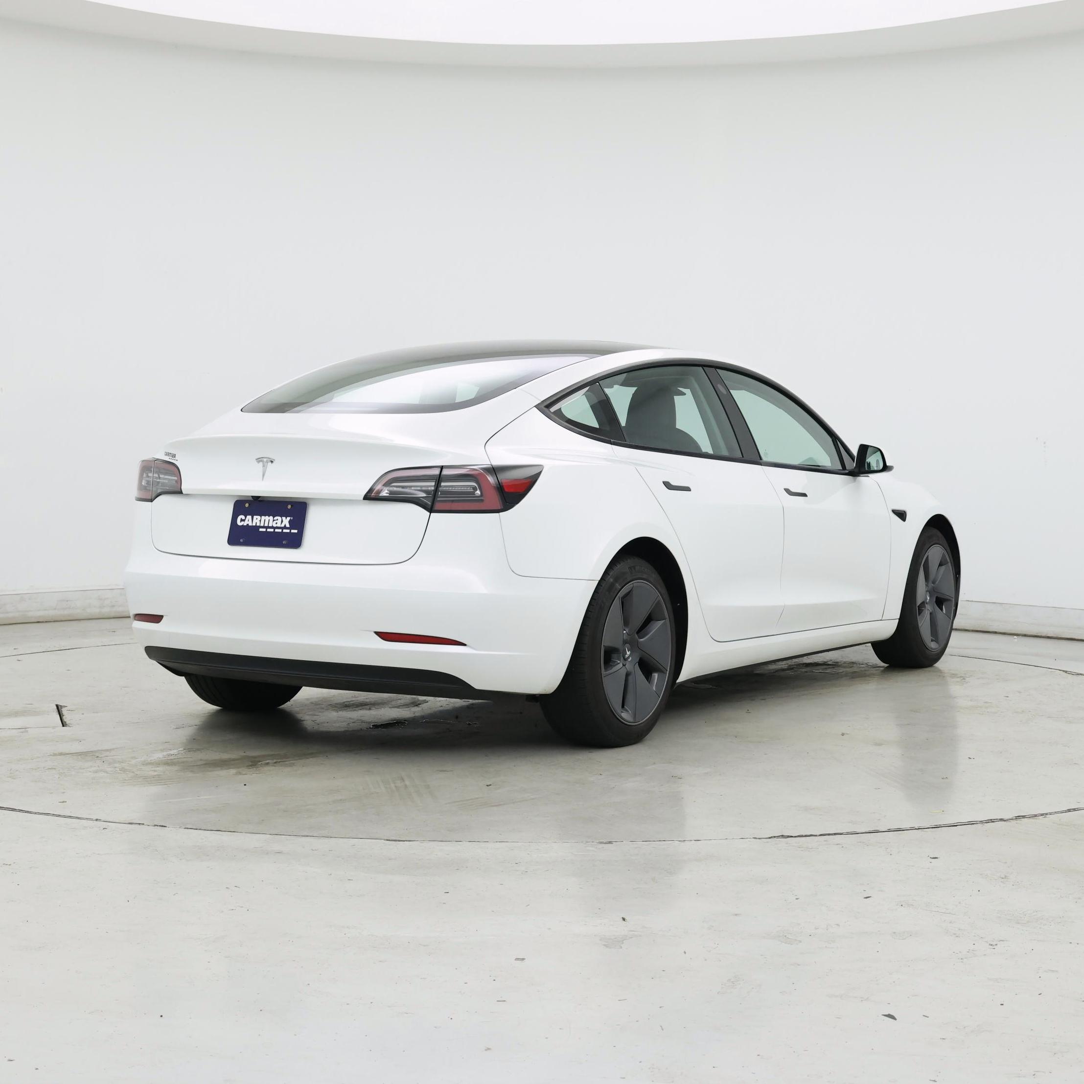Thumbnail: 2023 Tesla Model 3 - 8