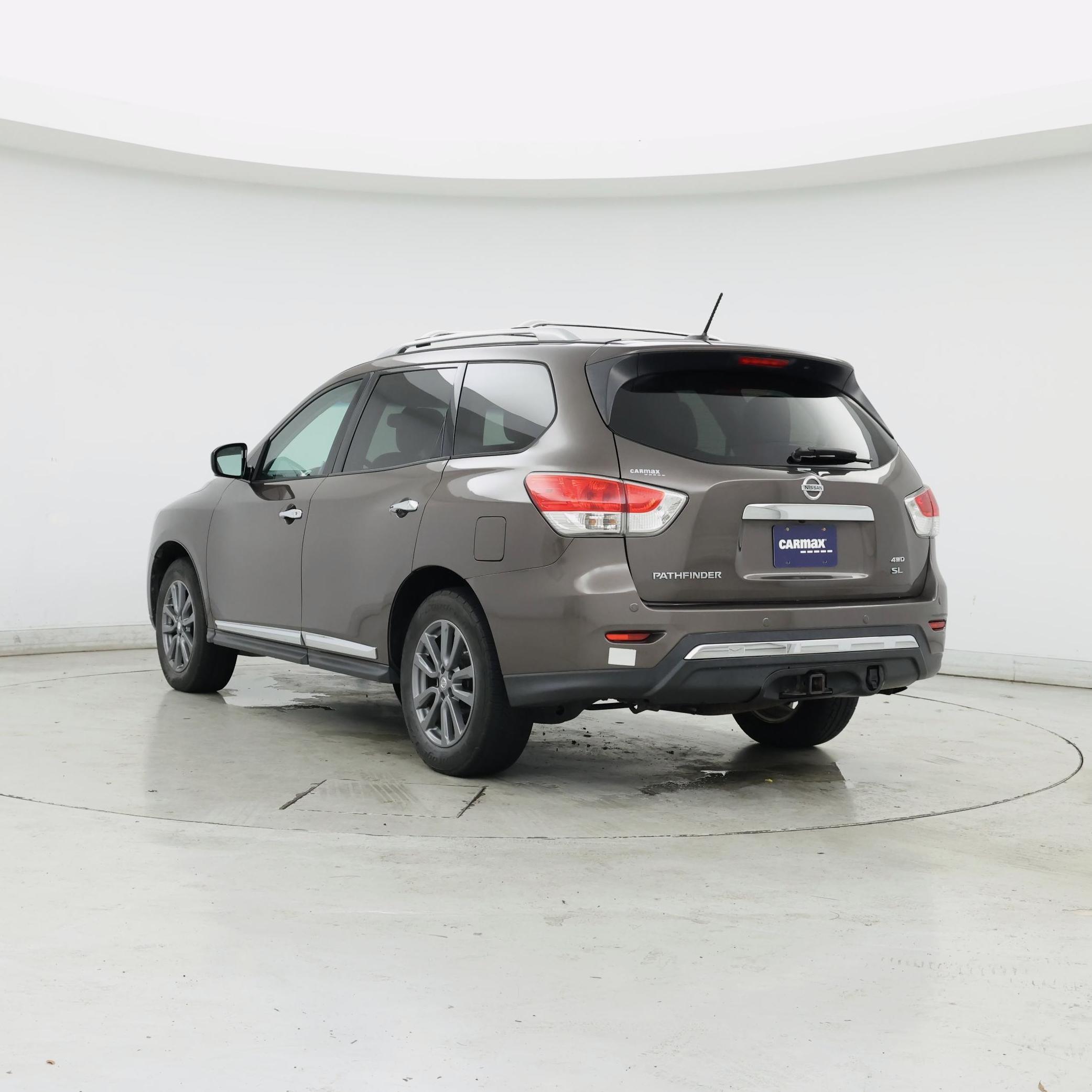 Thumbnail: 2015 Nissan Pathfinder - 2