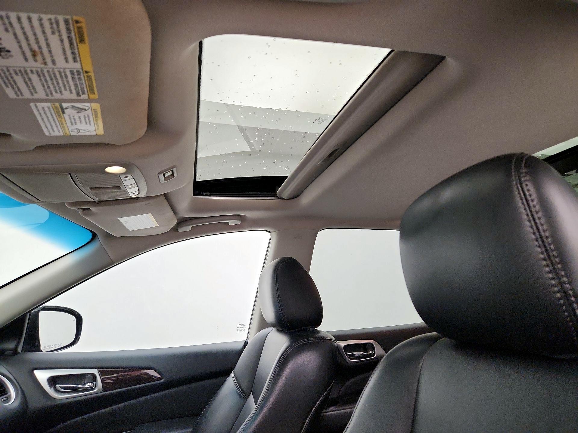 Thumbnail: 2015 Nissan Pathfinder - 20