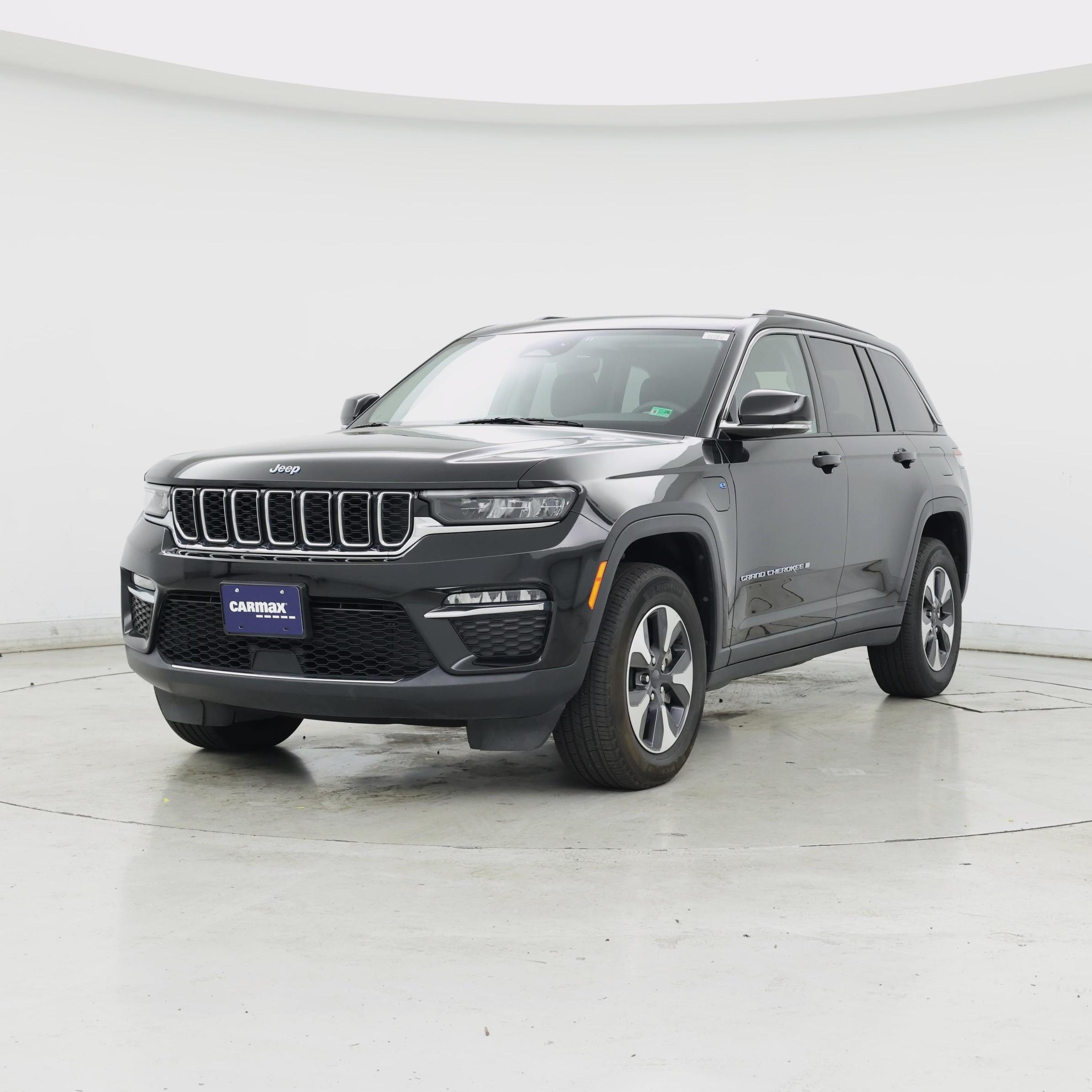 Thumbnail: 2023 Jeep Grand Cherokee - 4