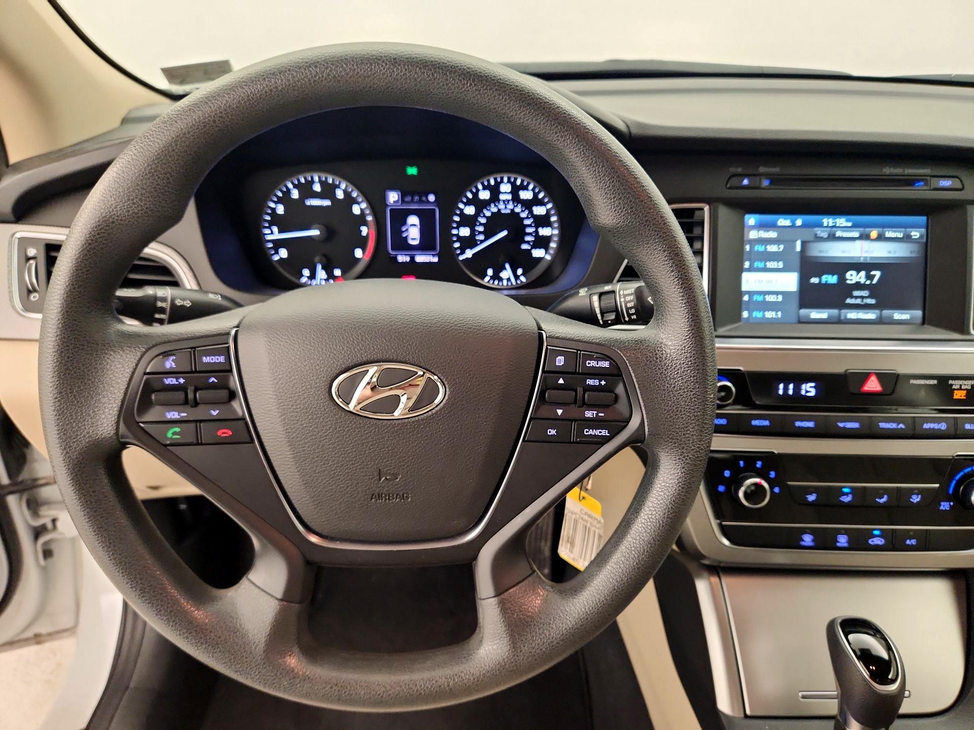 Thumbnail: 2017 Hyundai Sonata - 10