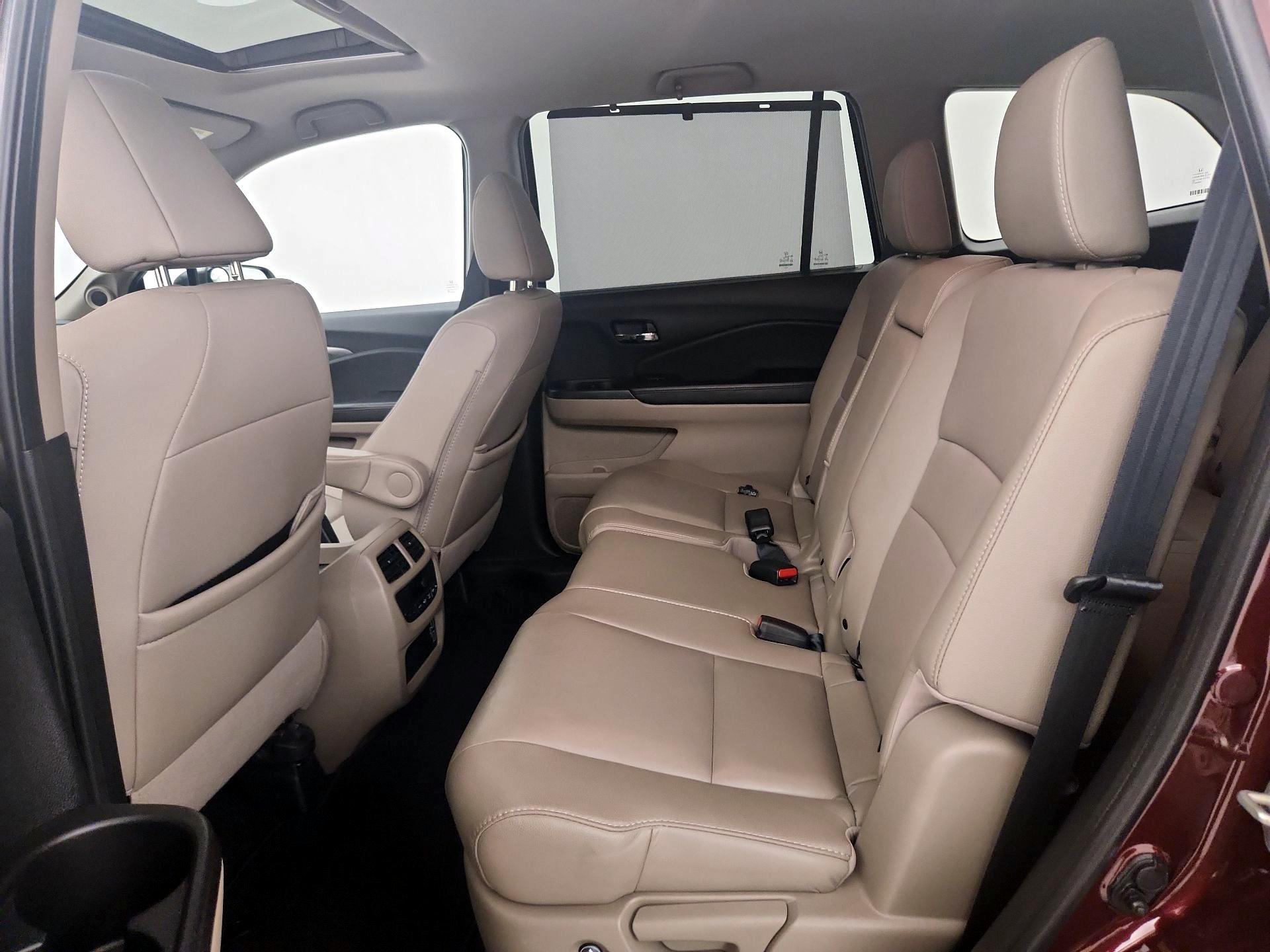 Thumbnail: 2019 Honda Pilot - 20