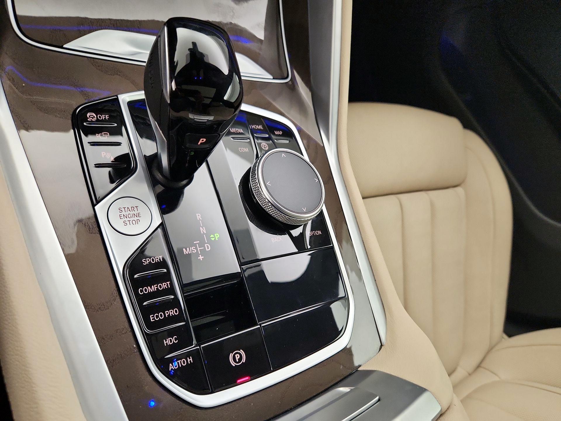 Thumbnail: 2022 BMW X6 - 18