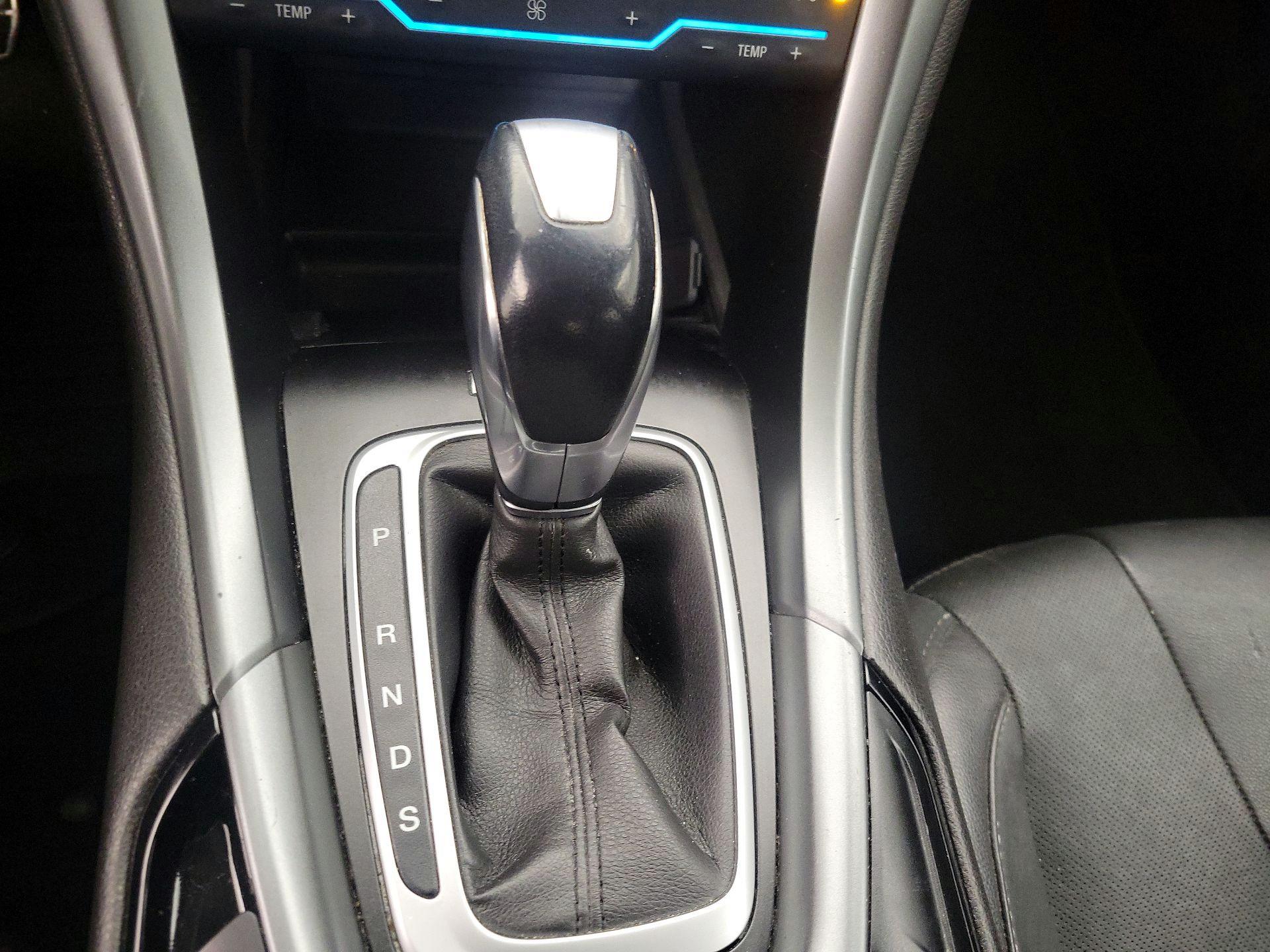 Thumbnail: 2014 Ford Fusion - 17