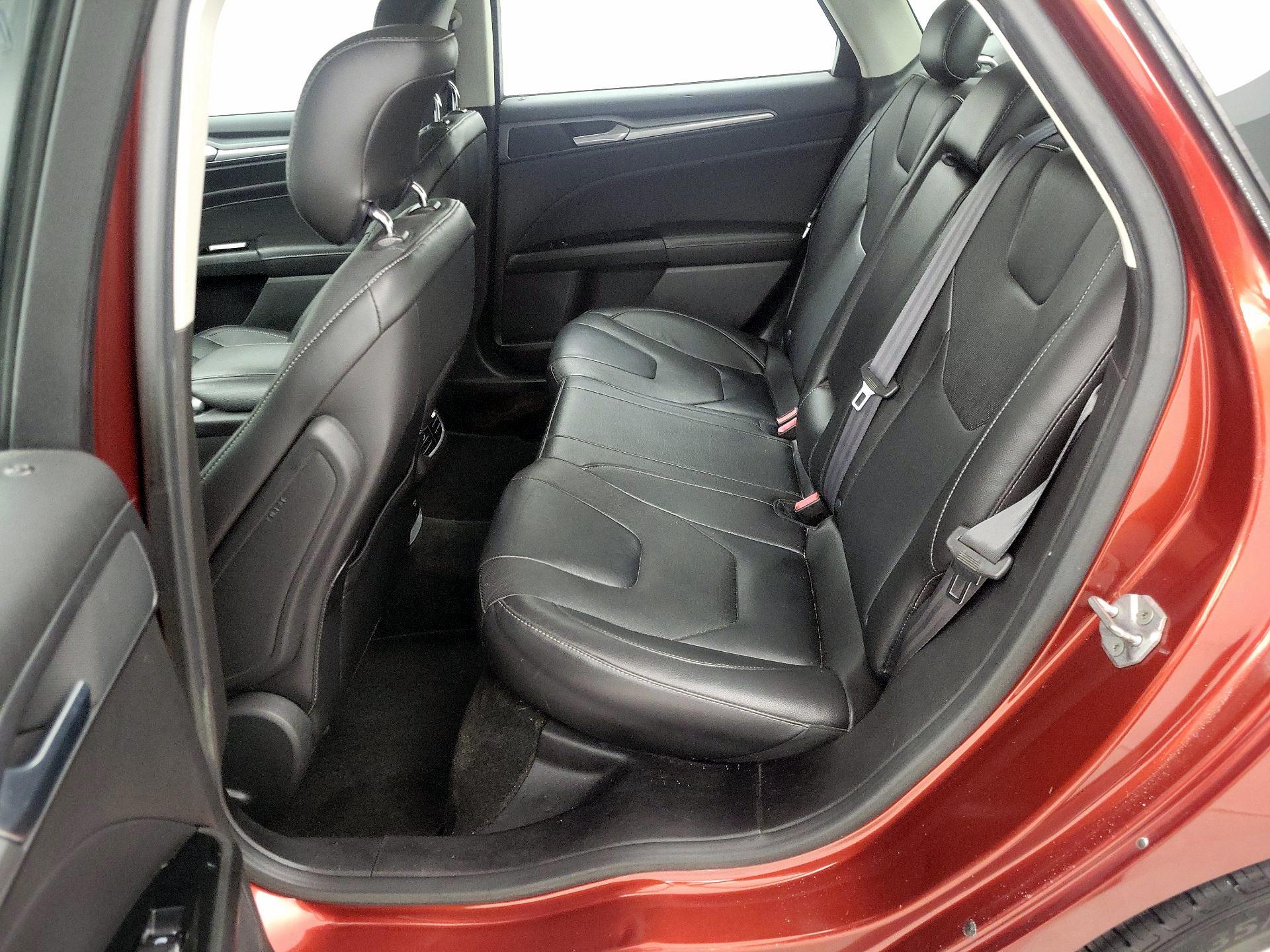 Thumbnail: 2014 Ford Fusion - 18