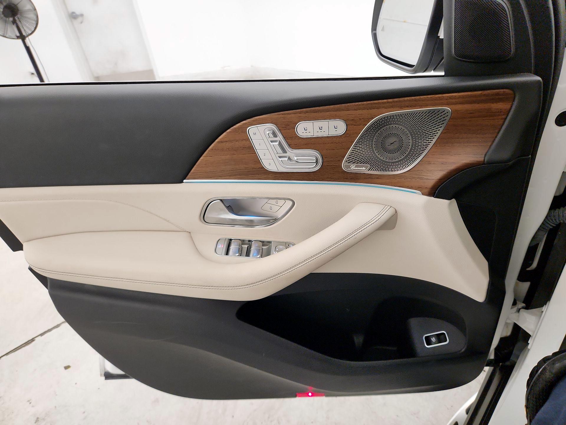 Thumbnail: 2023 Mercedes-Benz GLS - 12