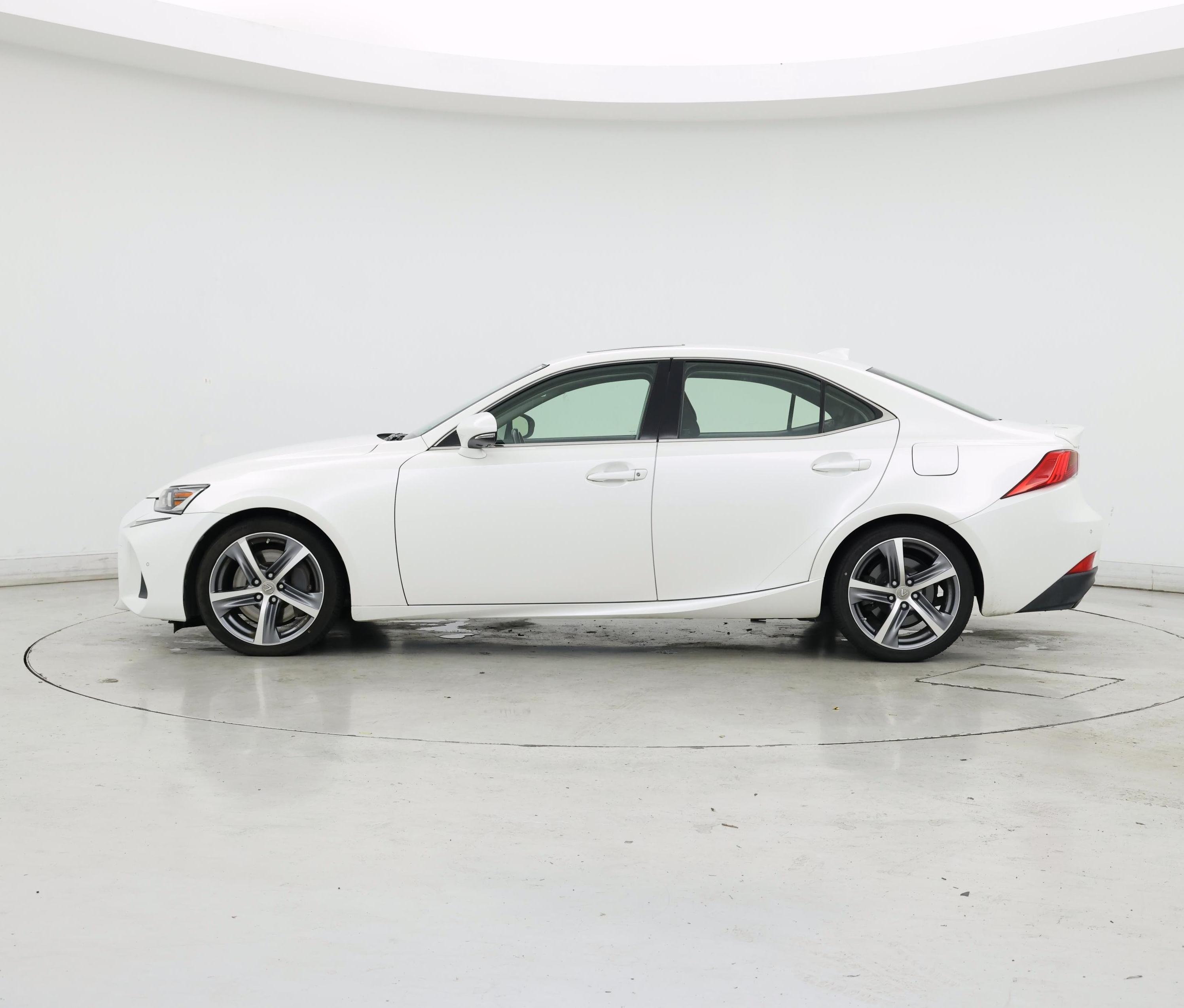 Thumbnail: 2017 Lexus IS - 3