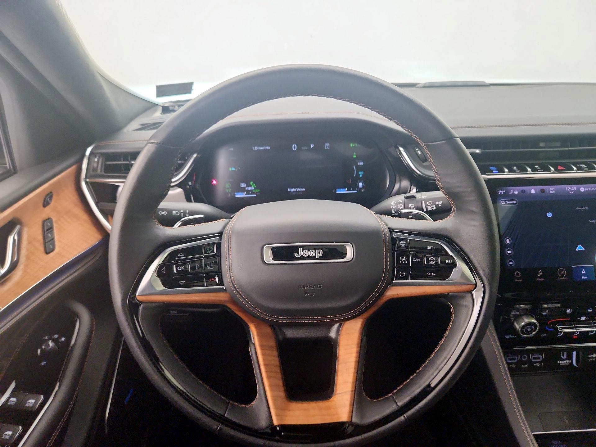 Thumbnail: 2024 Jeep Grand Cherokee - 10