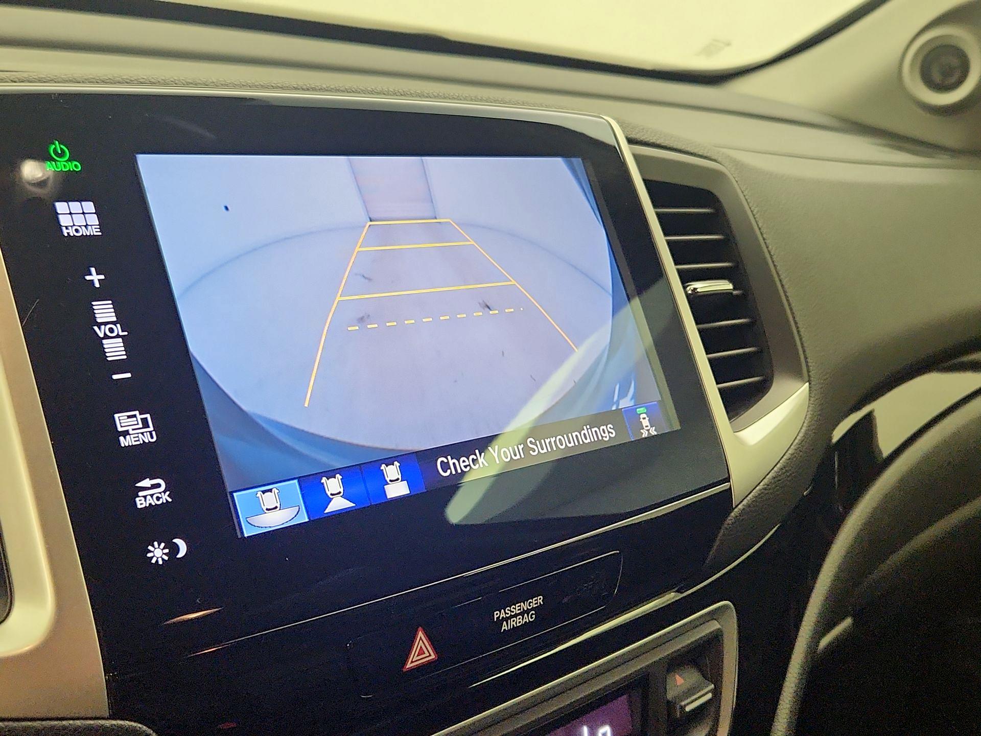 Thumbnail: 2016 Honda Pilot - 14