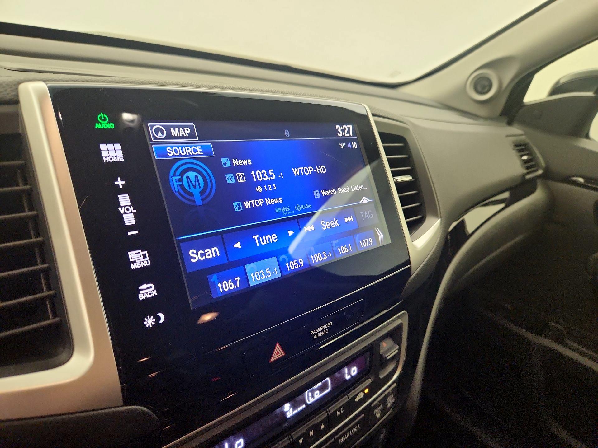 Thumbnail: 2016 Honda Pilot - 15