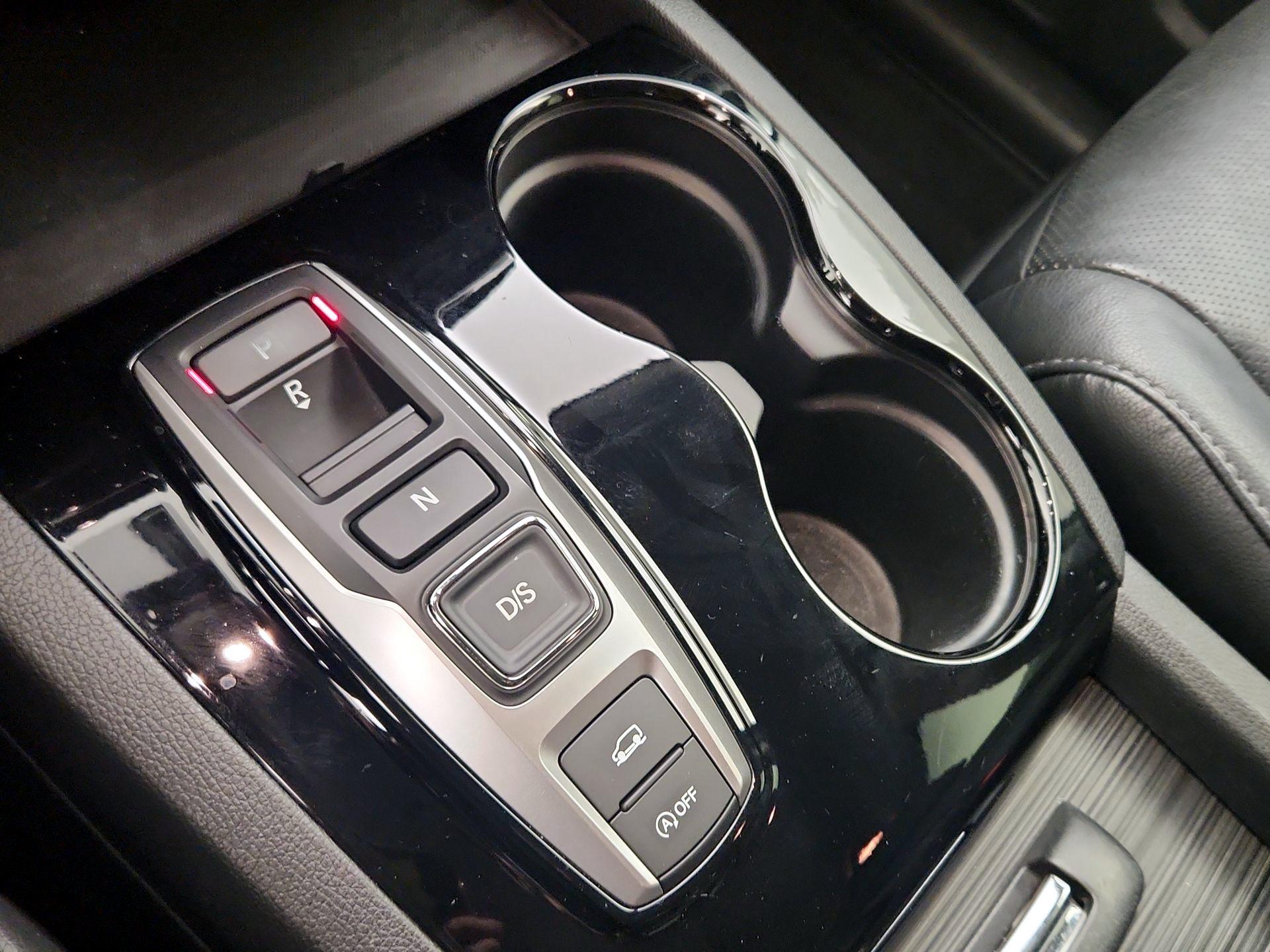 Thumbnail: 2016 Honda Pilot - 17