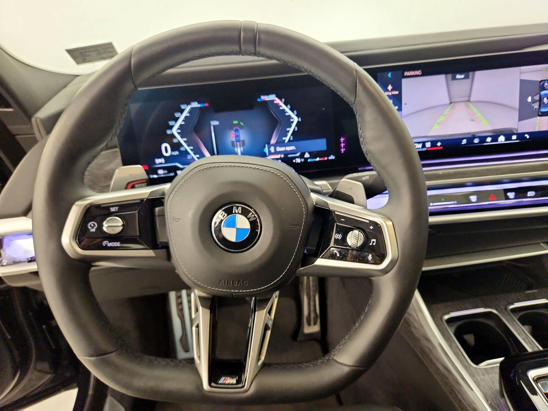 Thumbnail: 2023 BMW 7 Series - 10