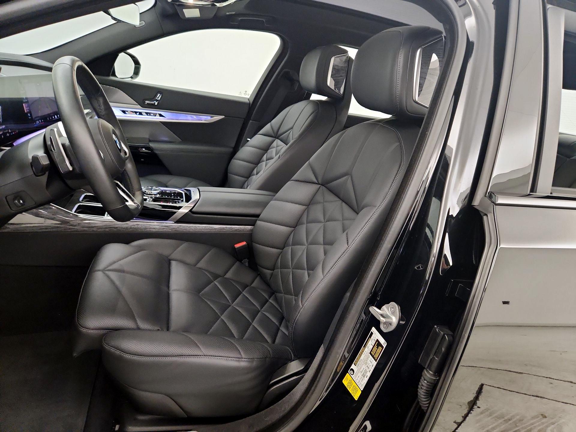 Thumbnail: 2023 BMW 7 Series - 11