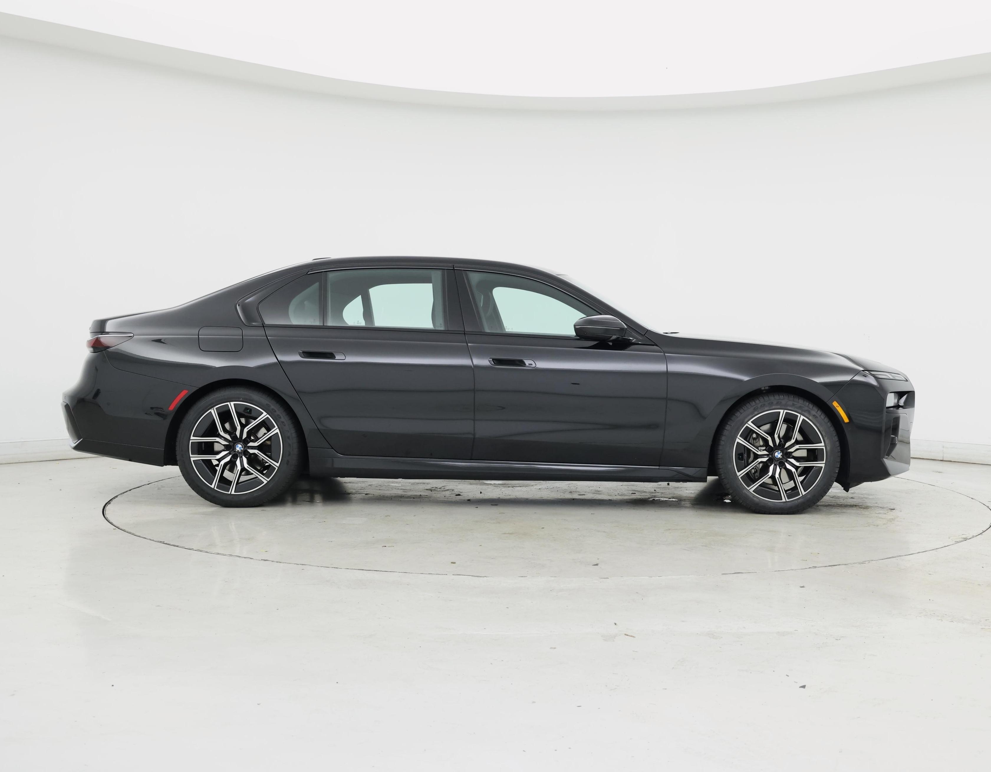 Thumbnail: 2023 BMW 7 Series - 7