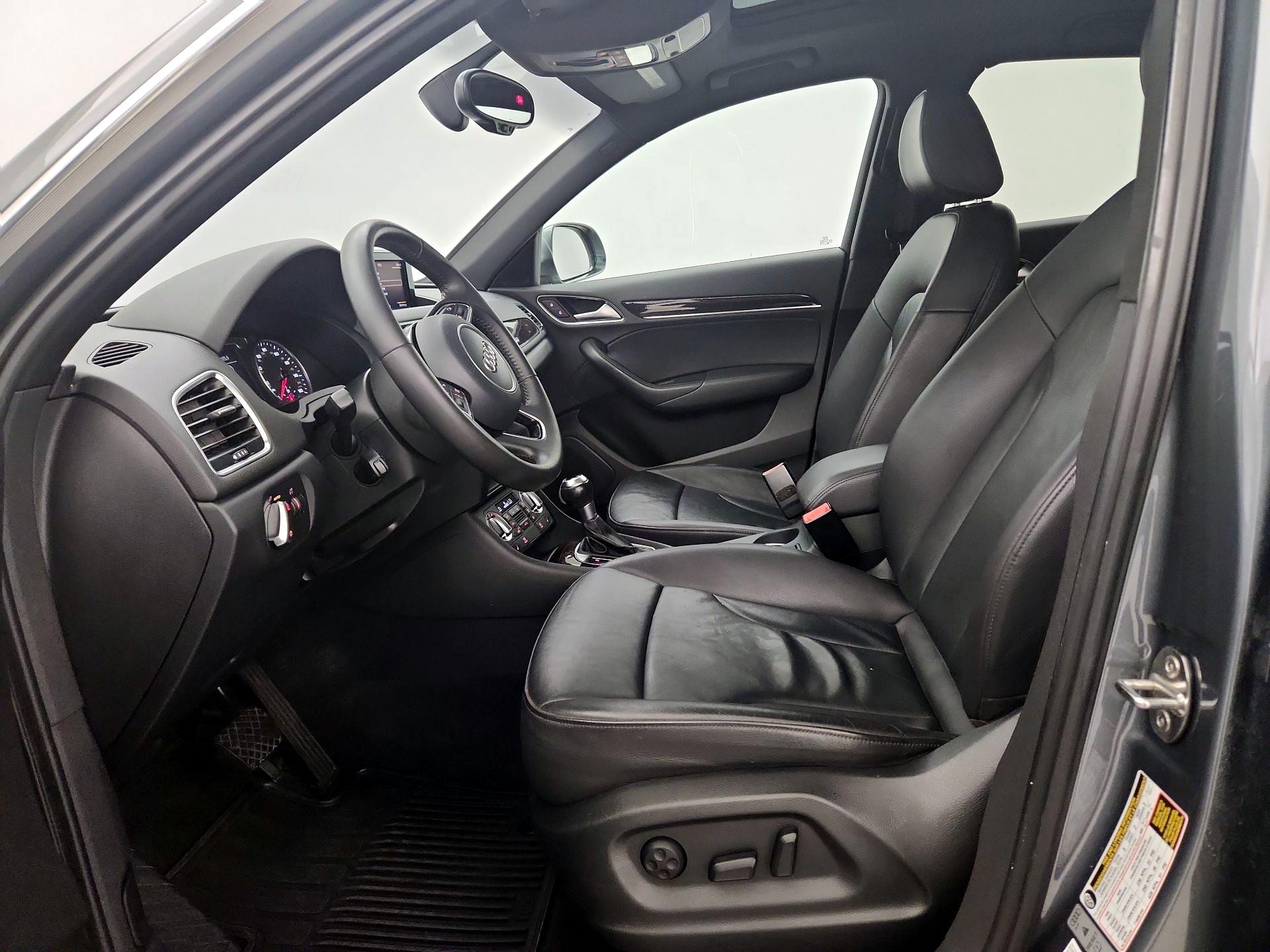 Thumbnail: 2015 Audi Q3 - 11