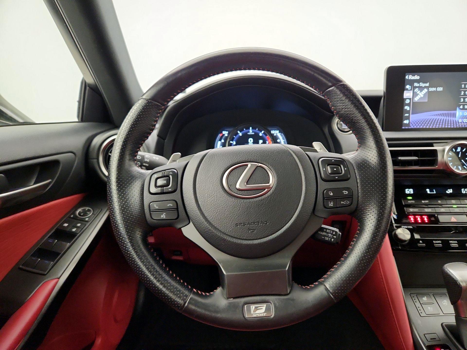 Thumbnail: 2022 Lexus IS - 10