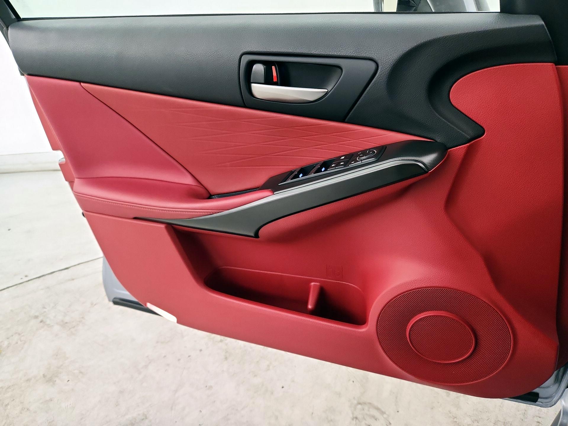 Thumbnail: 2022 Lexus IS - 12