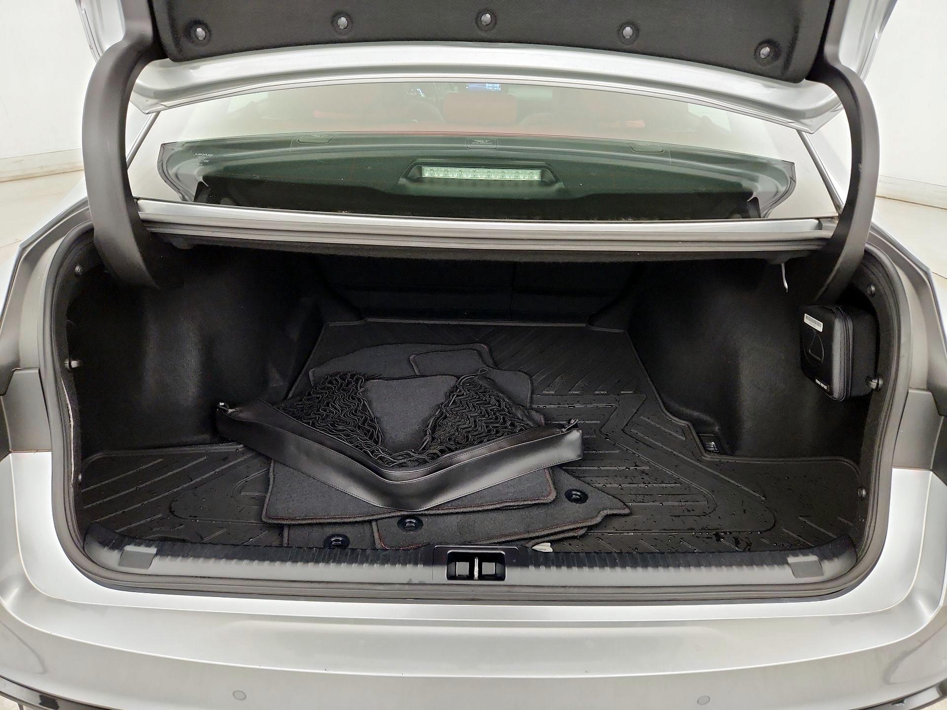 Thumbnail: 2022 Lexus IS - 20