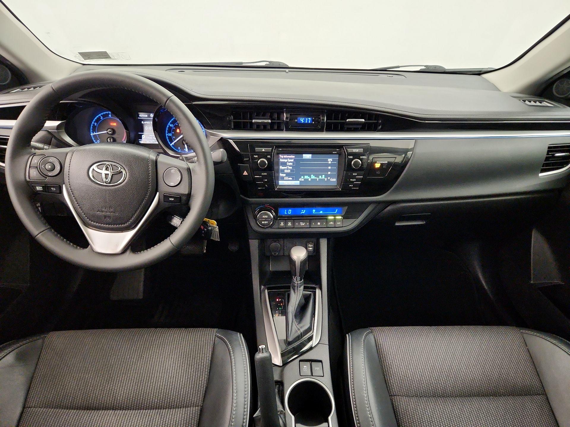 Thumbnail: 2015 Toyota Corolla - 9