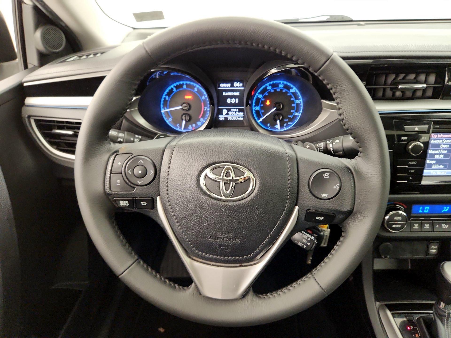 Thumbnail: 2015 Toyota Corolla - 10