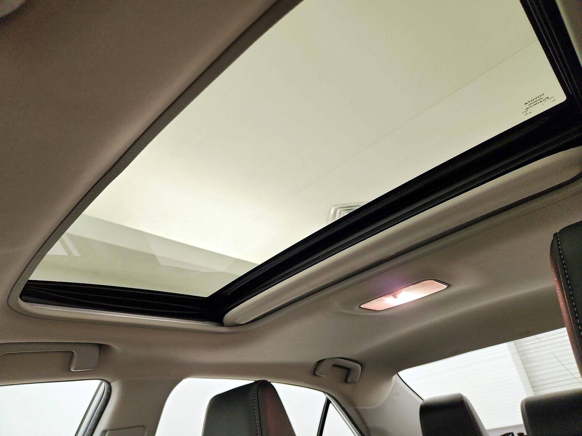Thumbnail: 2015 Toyota Corolla - 19