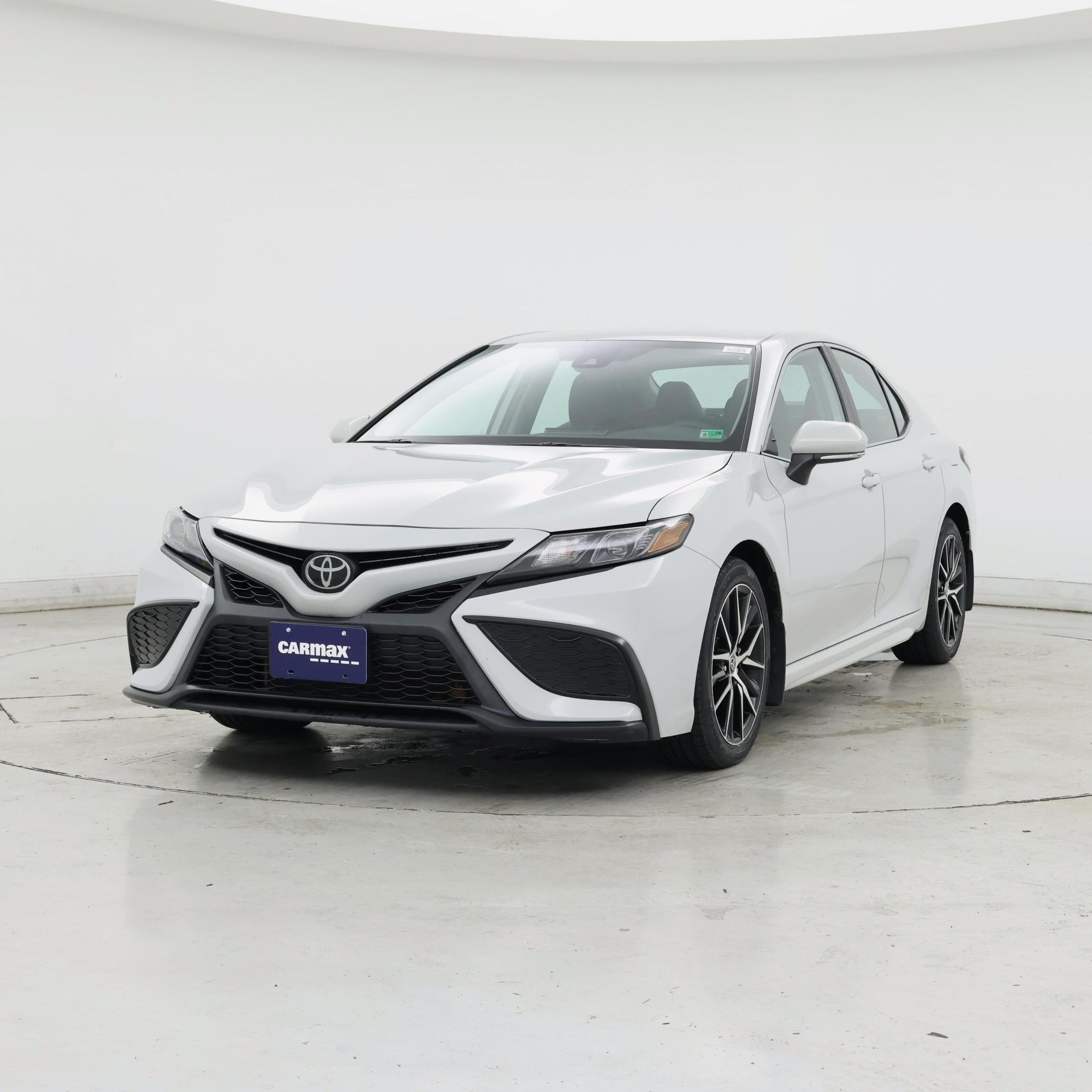 Thumbnail: 2023 Toyota Camry - 4