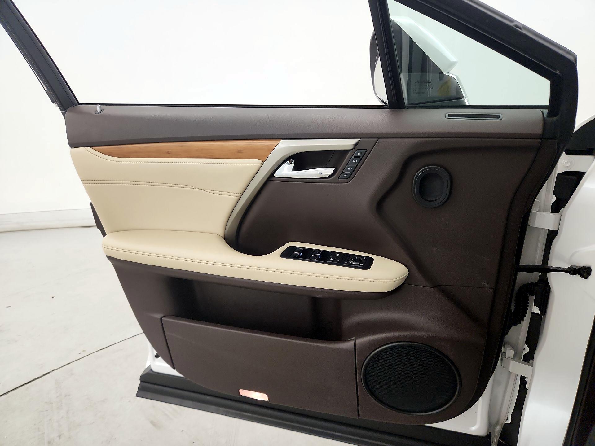 Thumbnail: 2016 Lexus RX - 12
