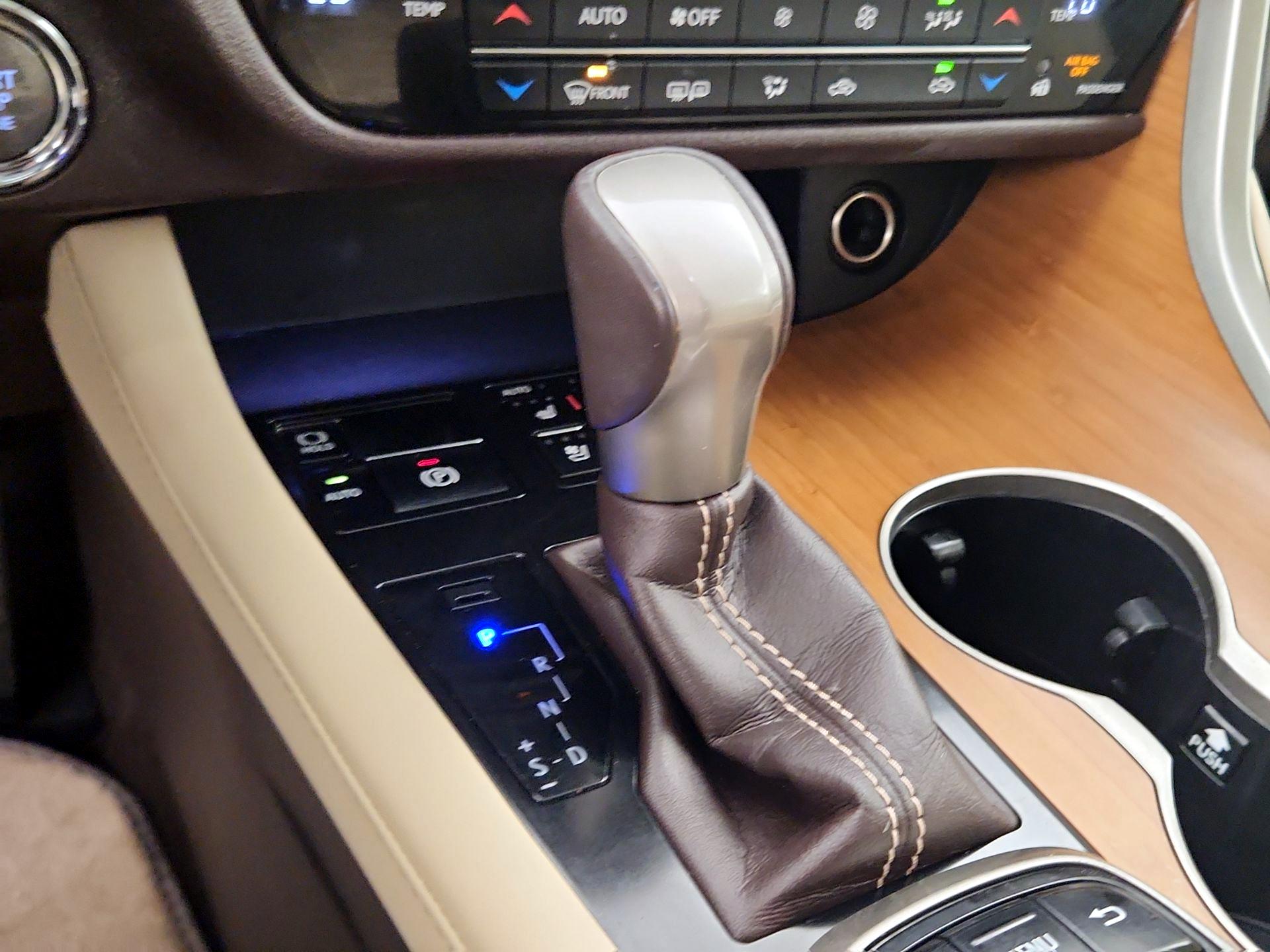 Thumbnail: 2016 Lexus RX - 18