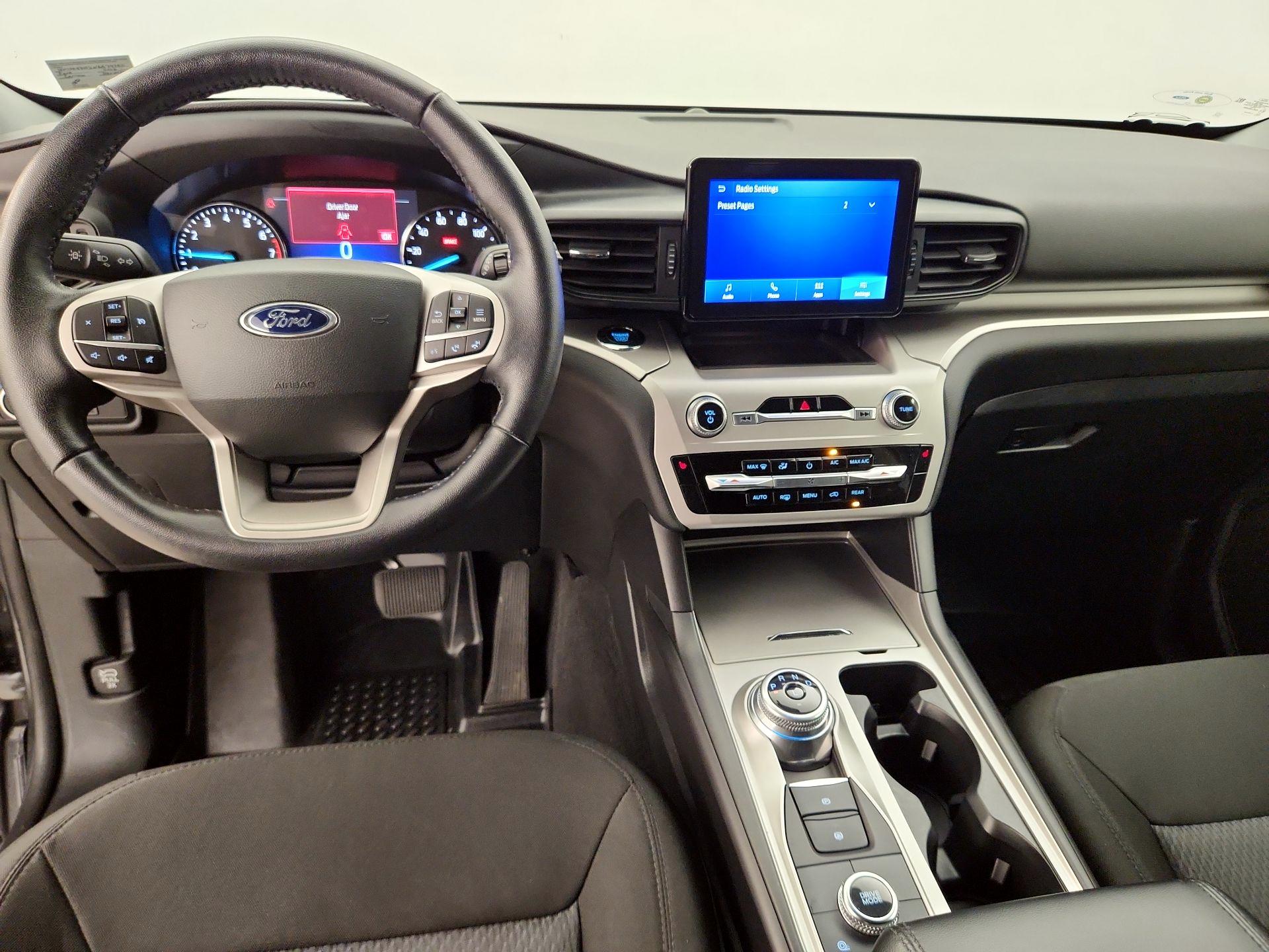 Thumbnail: 2022 Ford Explorer - 9