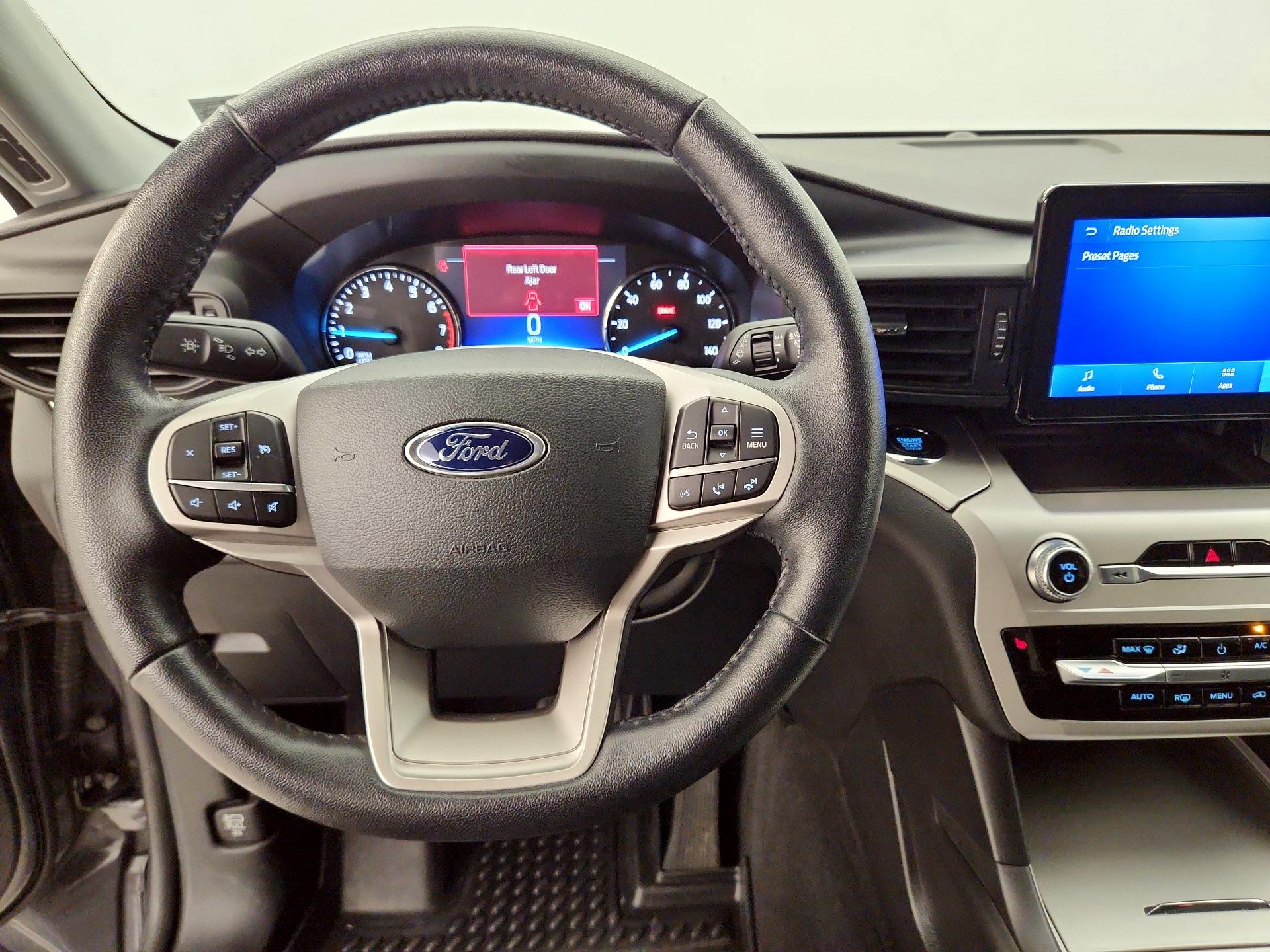 Thumbnail: 2022 Ford Explorer - 10