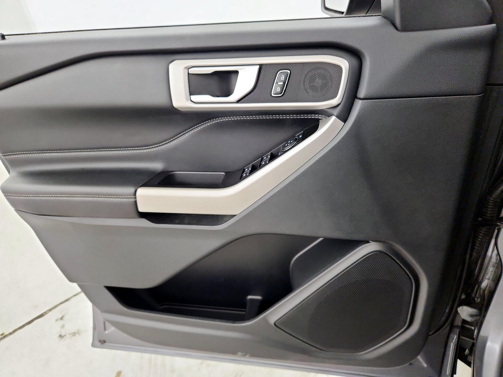 Thumbnail: 2022 Ford Explorer - 12